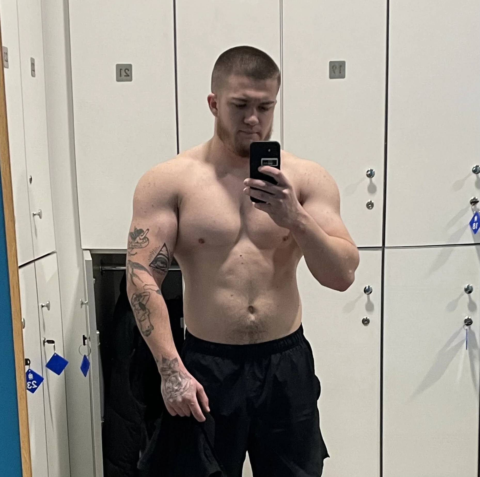 XXX Porn Photo of Nude Well_boy 6