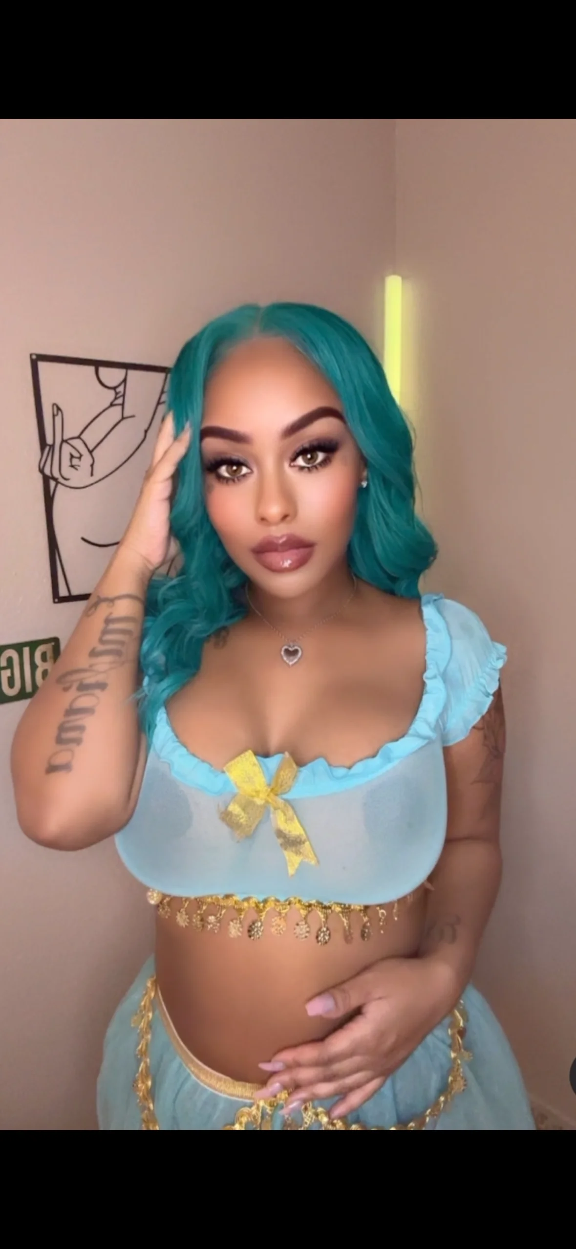 XXX Porn Photo of Nude hazelbaby8880 2