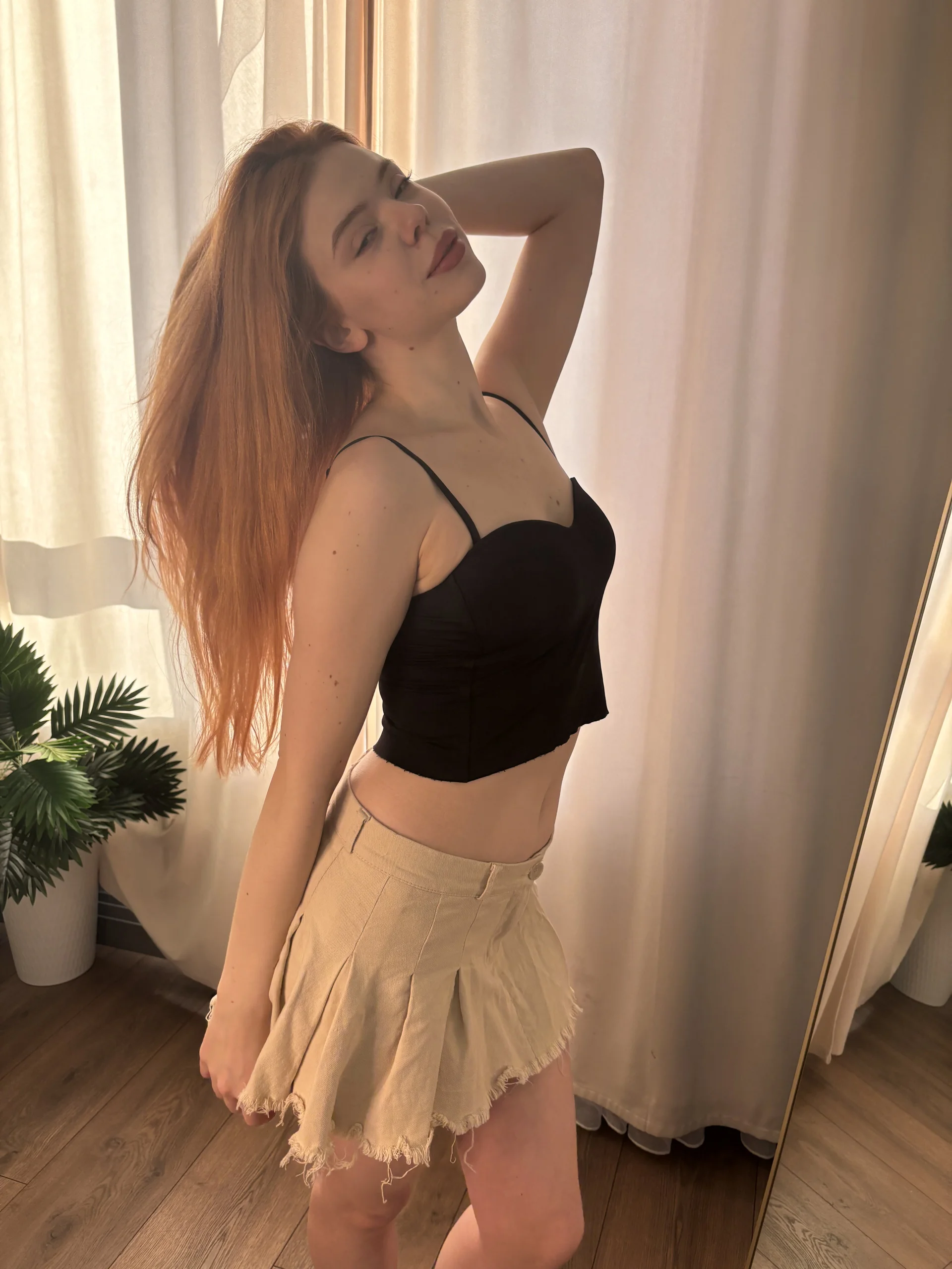 XXX Porn Photo of Nude foxyriss 3