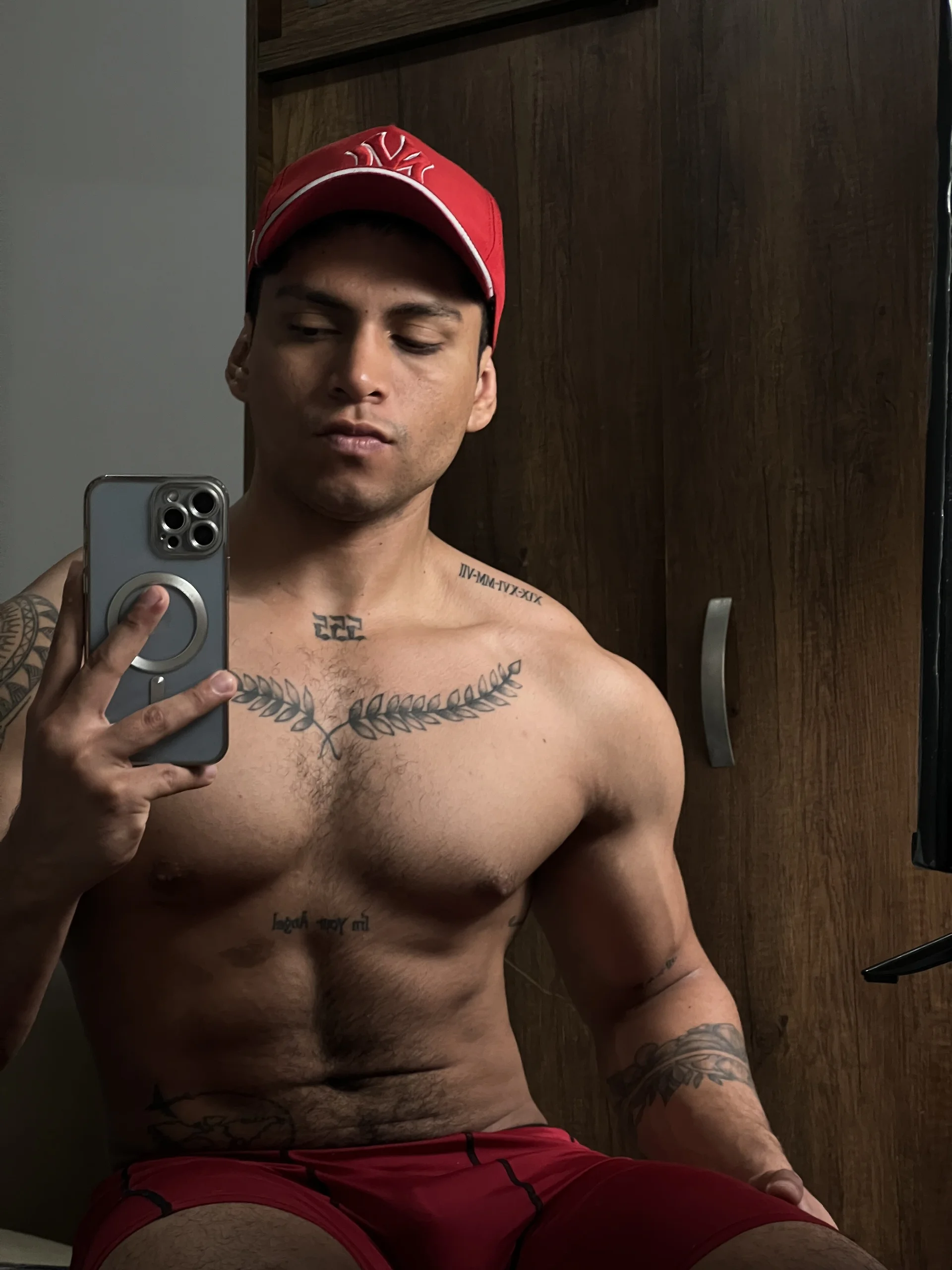 XXX Porn Photo of Nude Nicolasmontoya16 66