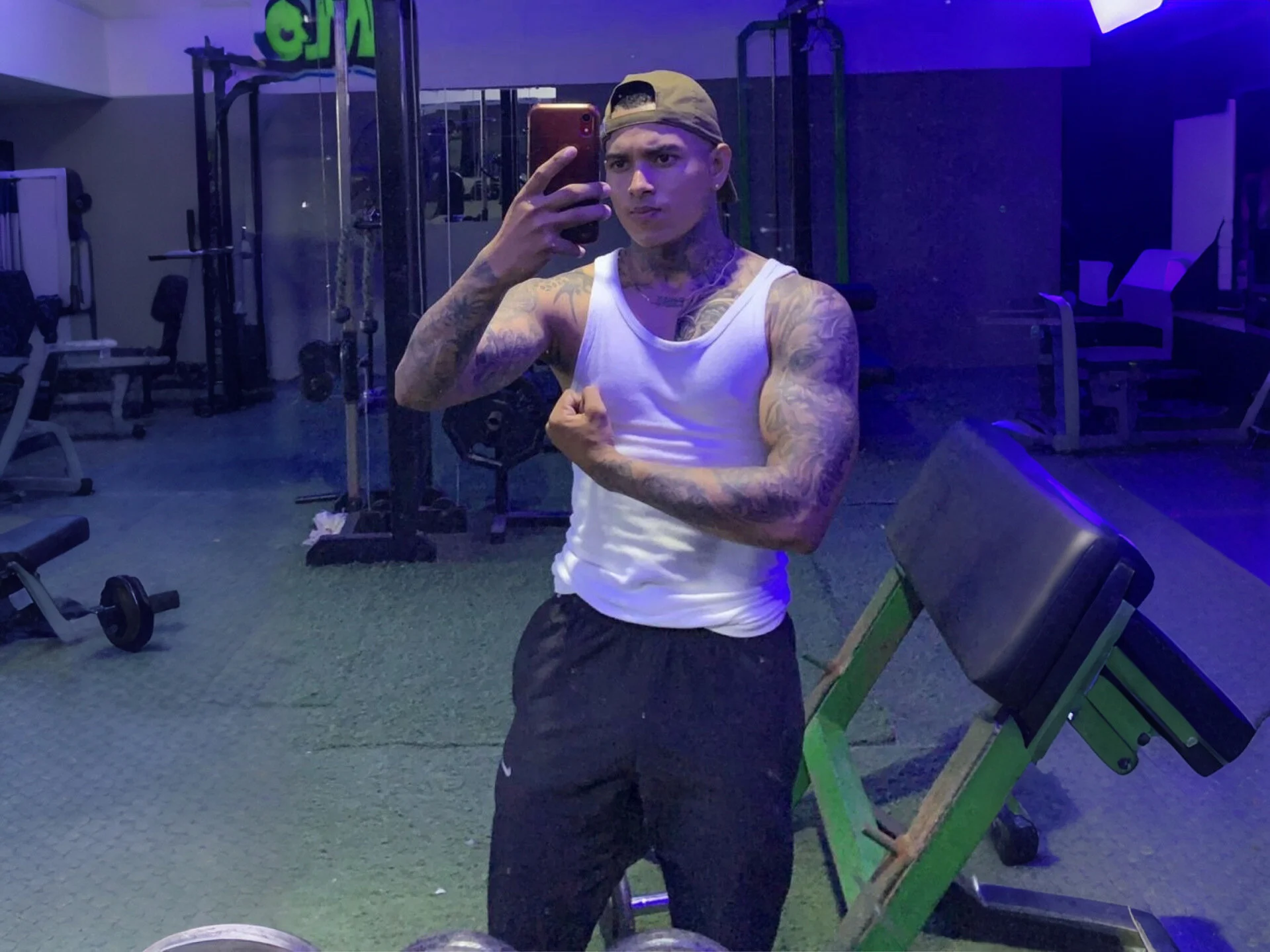 XXX Porn Photo of Nude tyler_bell_ 23