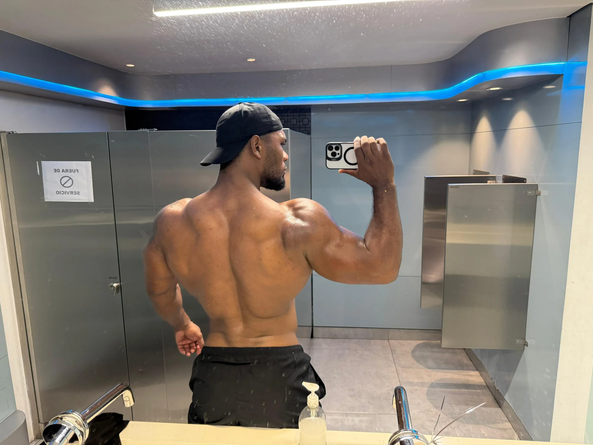 XXX Porn Photo of Nude Tyler_Waka01 23
