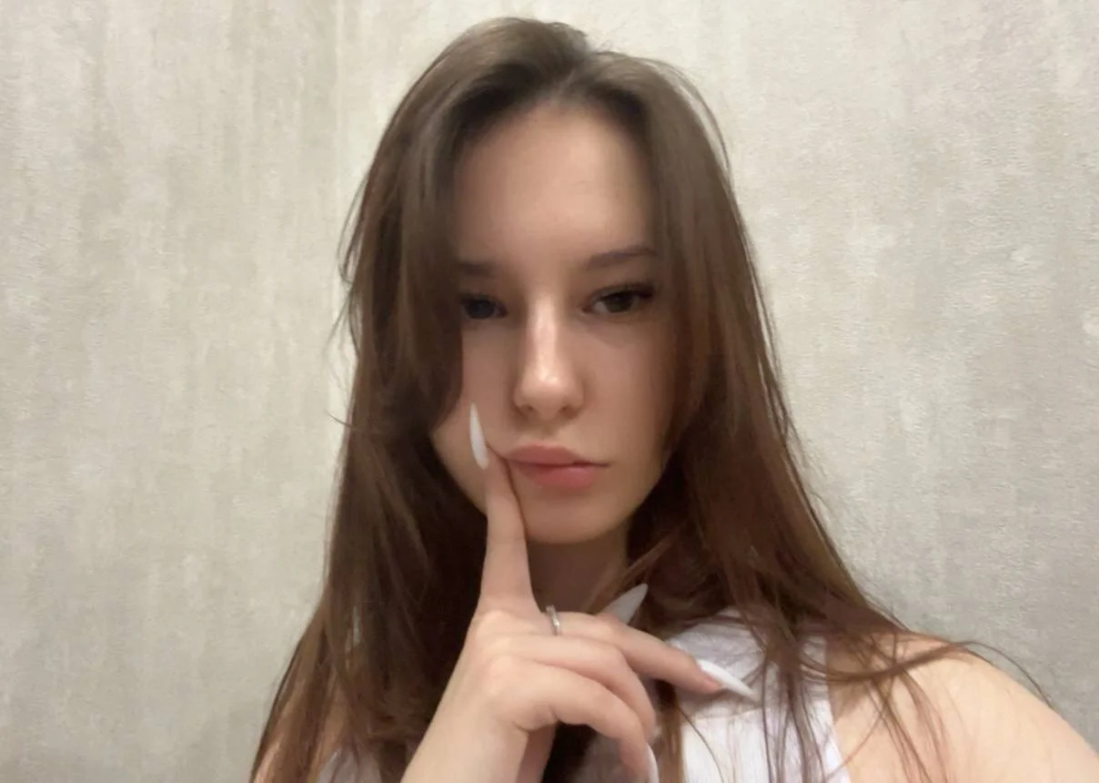 XXX Porn Photo of Nude emmelieflorence 12
