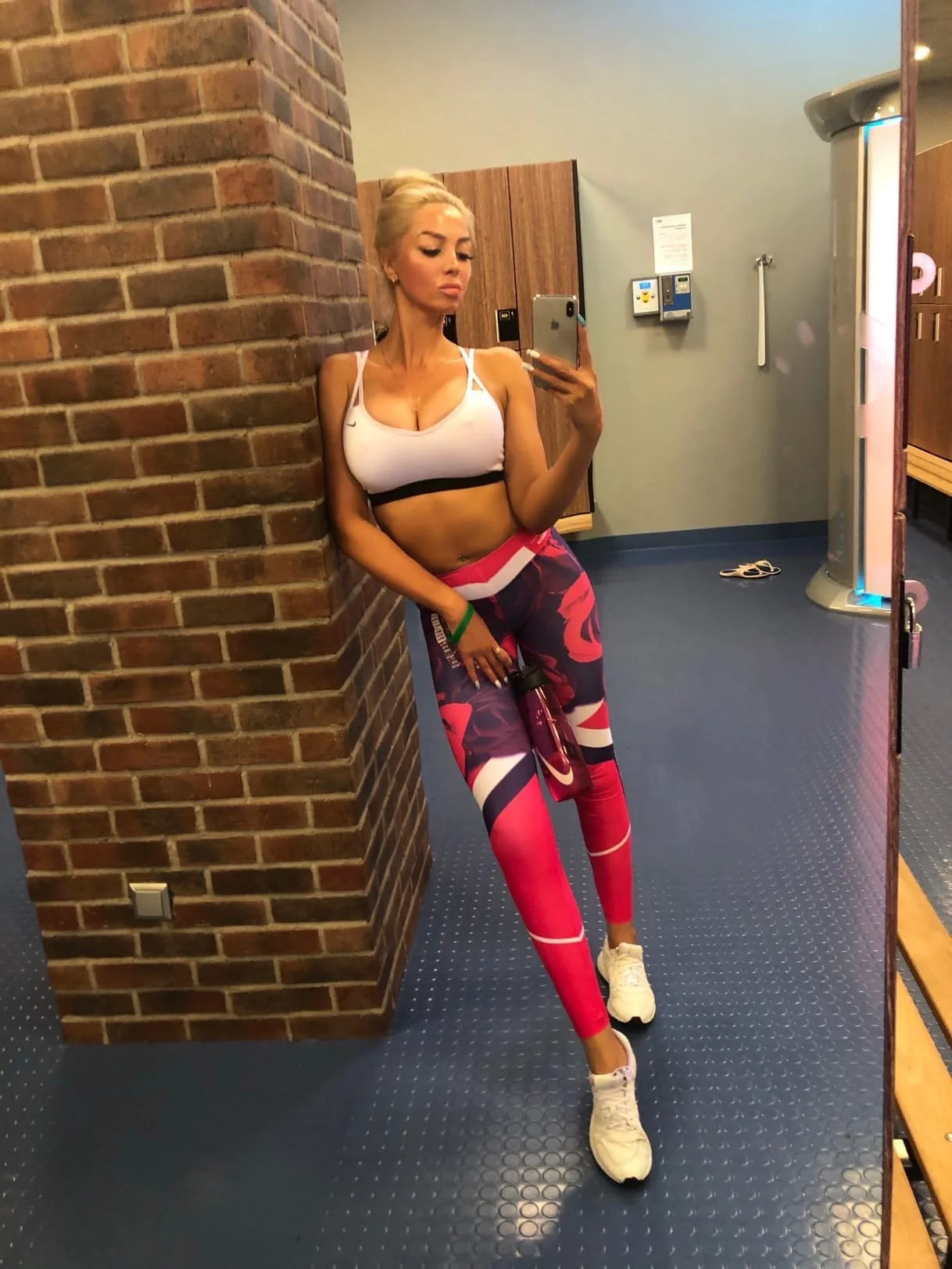 XXX Porn Photo of Nude Tremendous_blondie 27