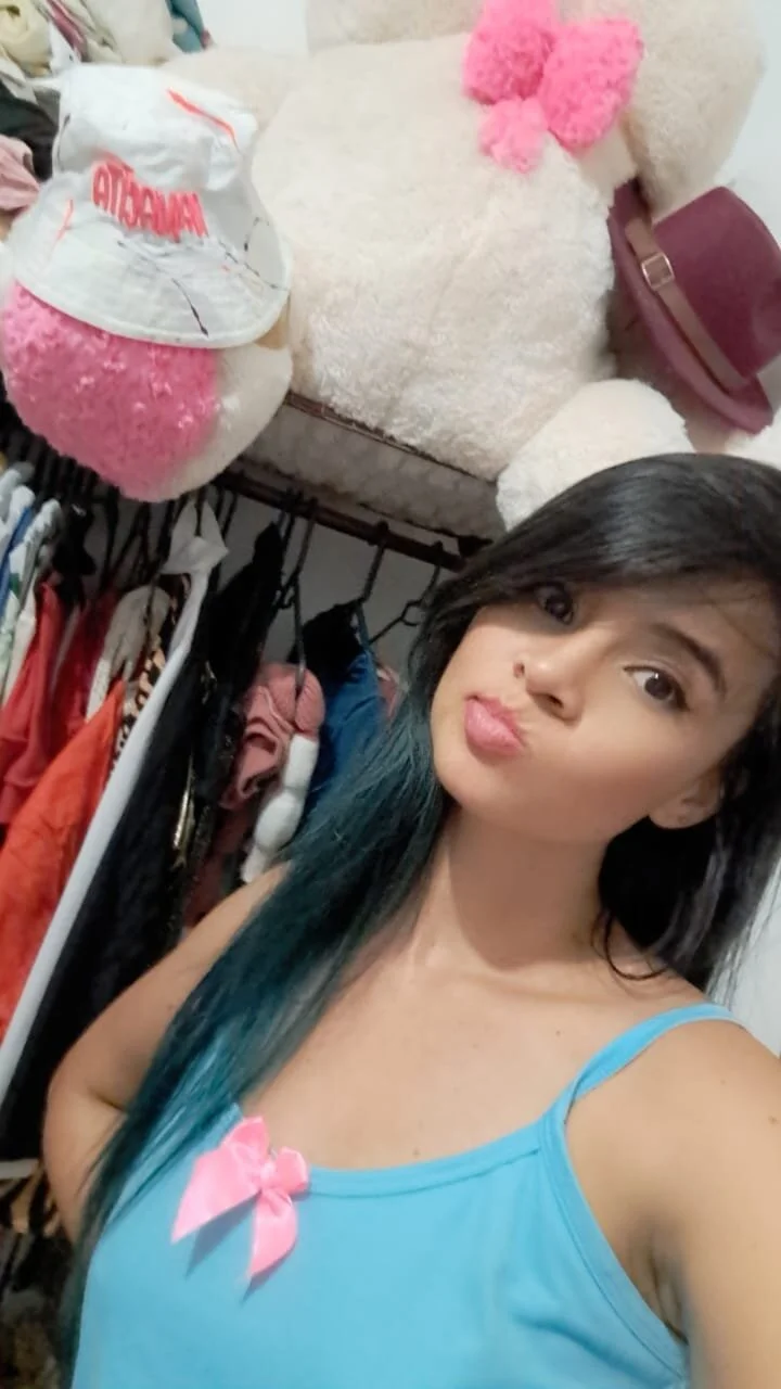 XXX Porn Photo of Nude smallbrenda21 16