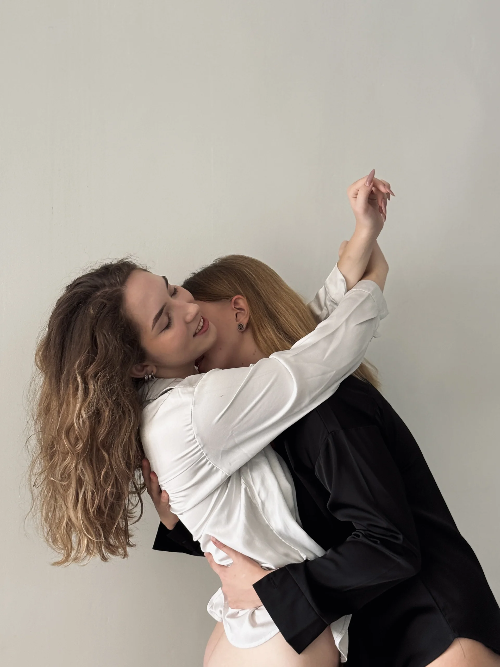 XXX Porn Photo of Nude Nura_n_Sarah 117