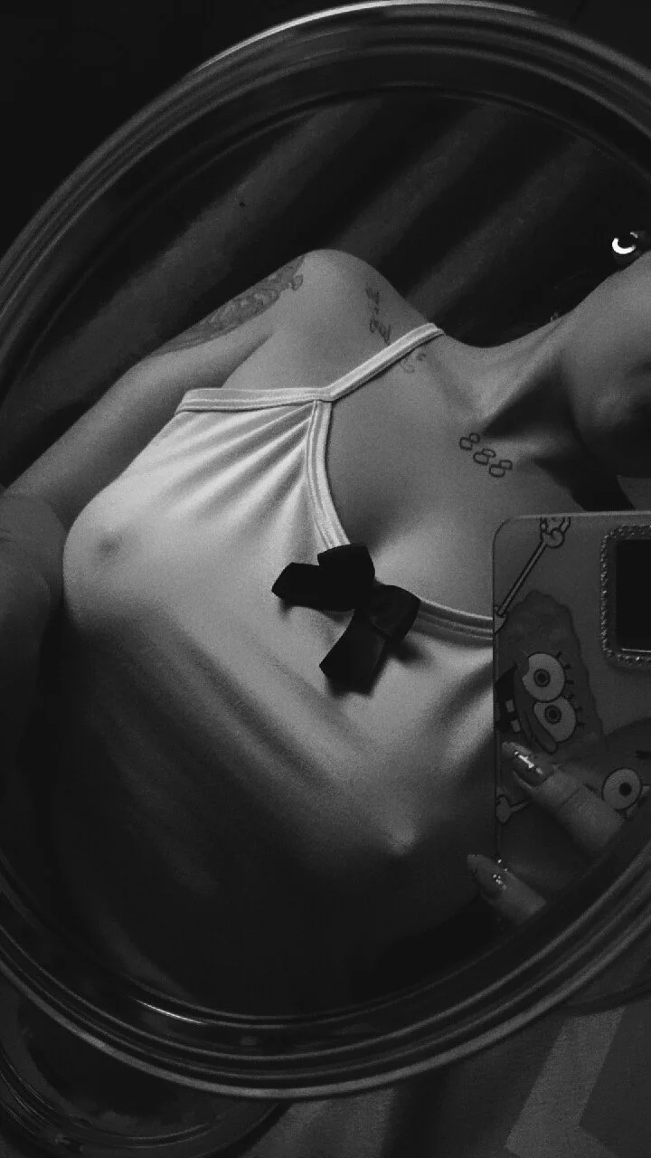 XXX Porn Photo of Nude turolita_ 2