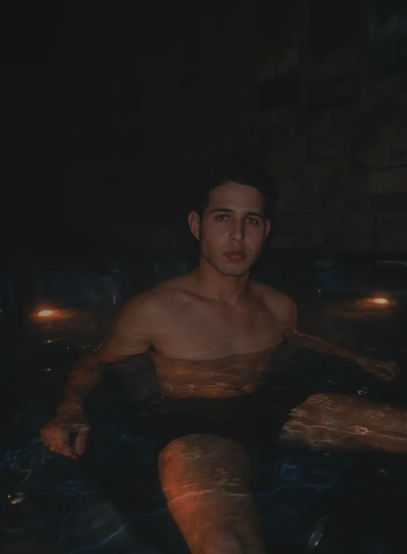 XXX Porn Photo of Nude matthew_gill 12
