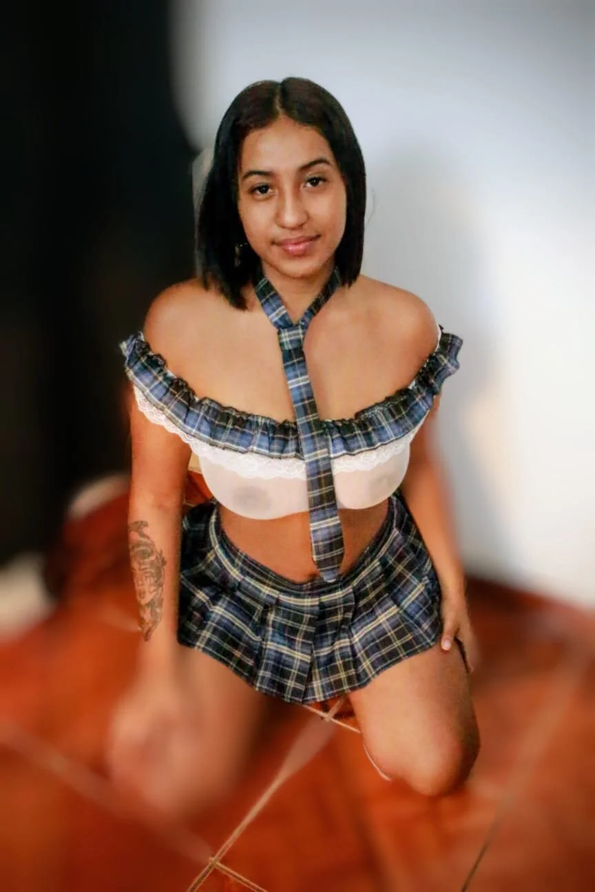 XXX Porn Photo of Nude vfridaper 21