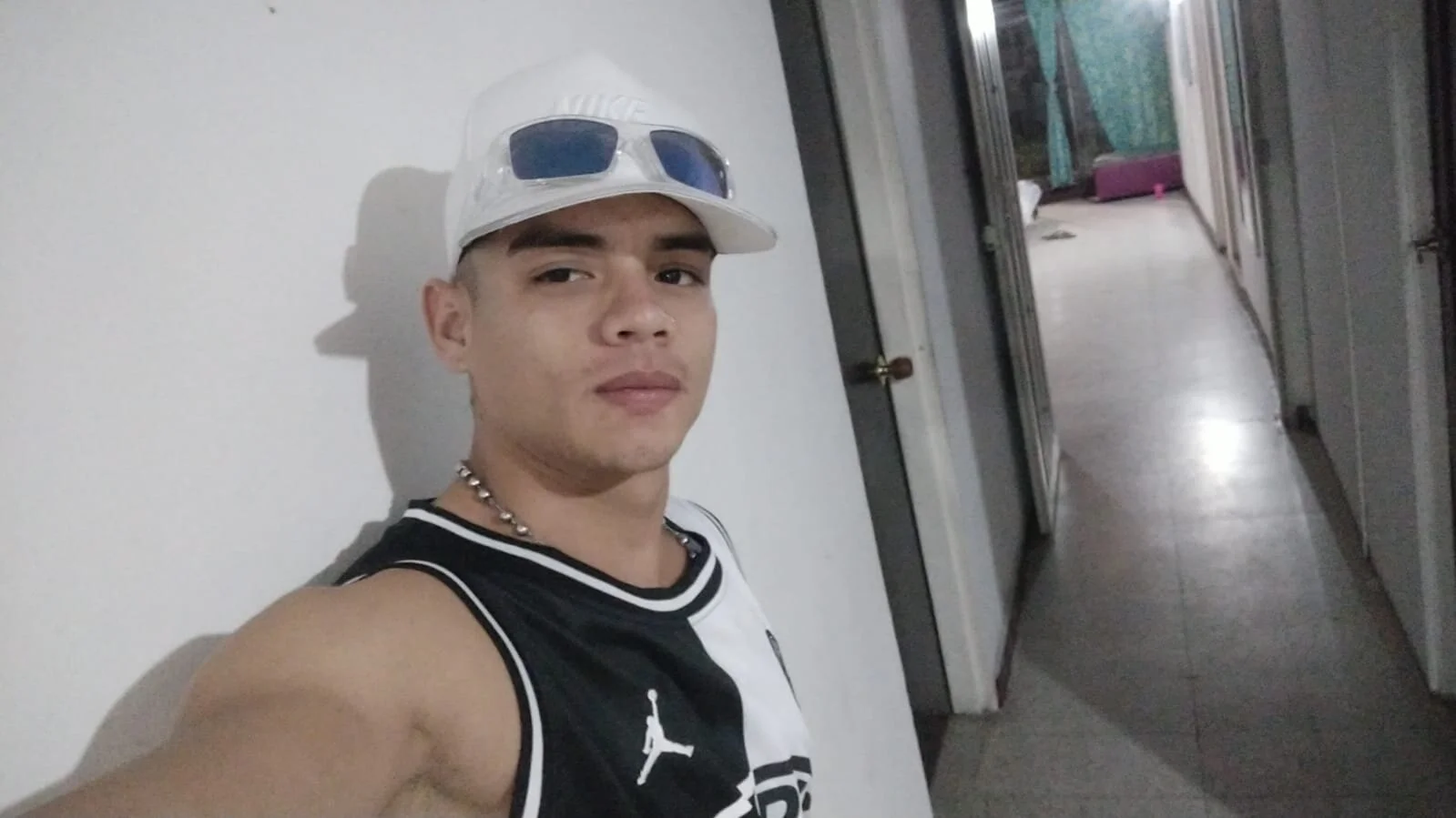 XXX Porn Photo of Nude mailo_bronw 3