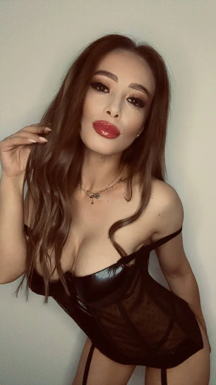 XXX Porn Photo of Nude AlleRose 14