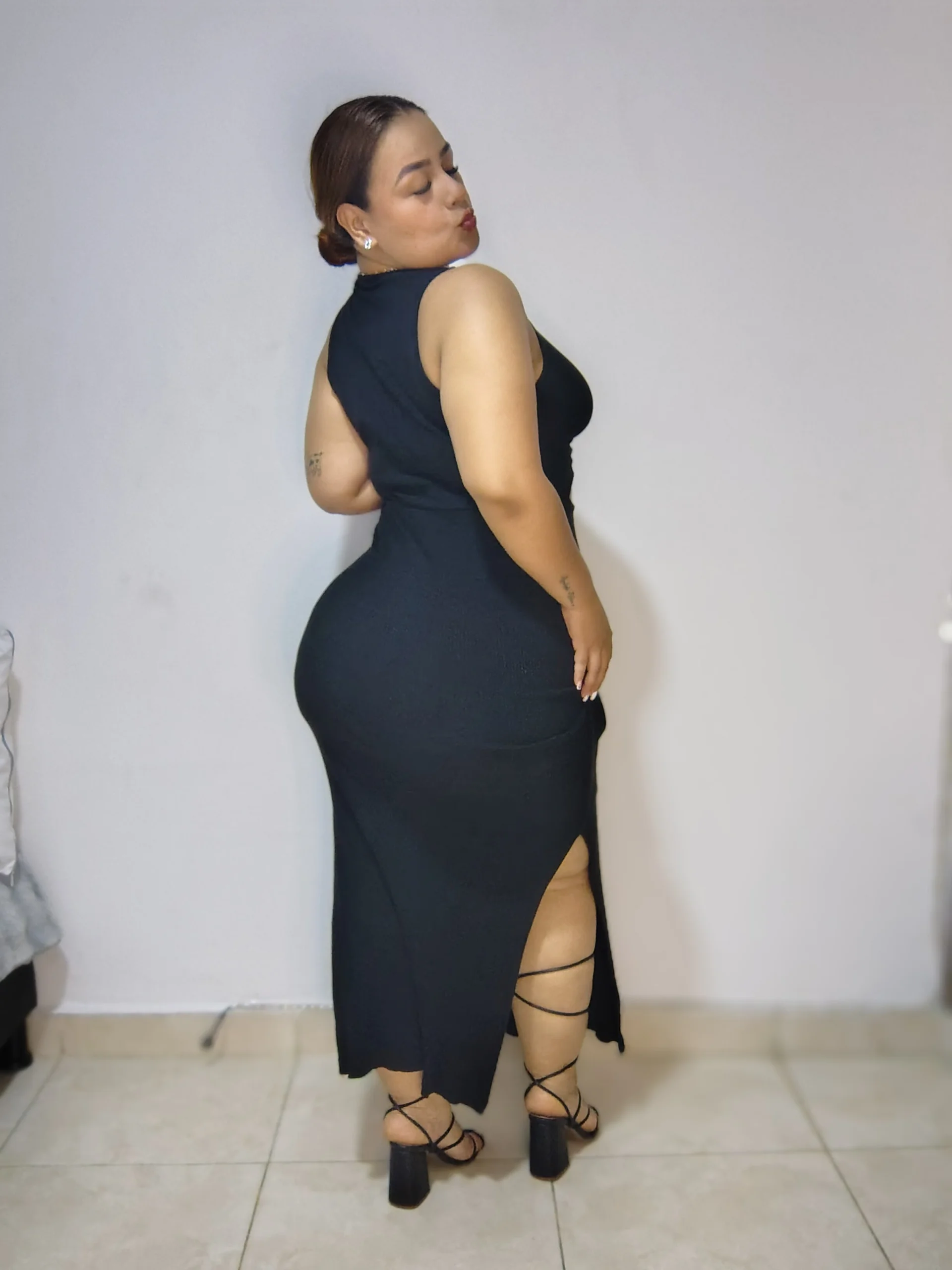 XXX Porn Photo of Nude Foxylisaflores 34
