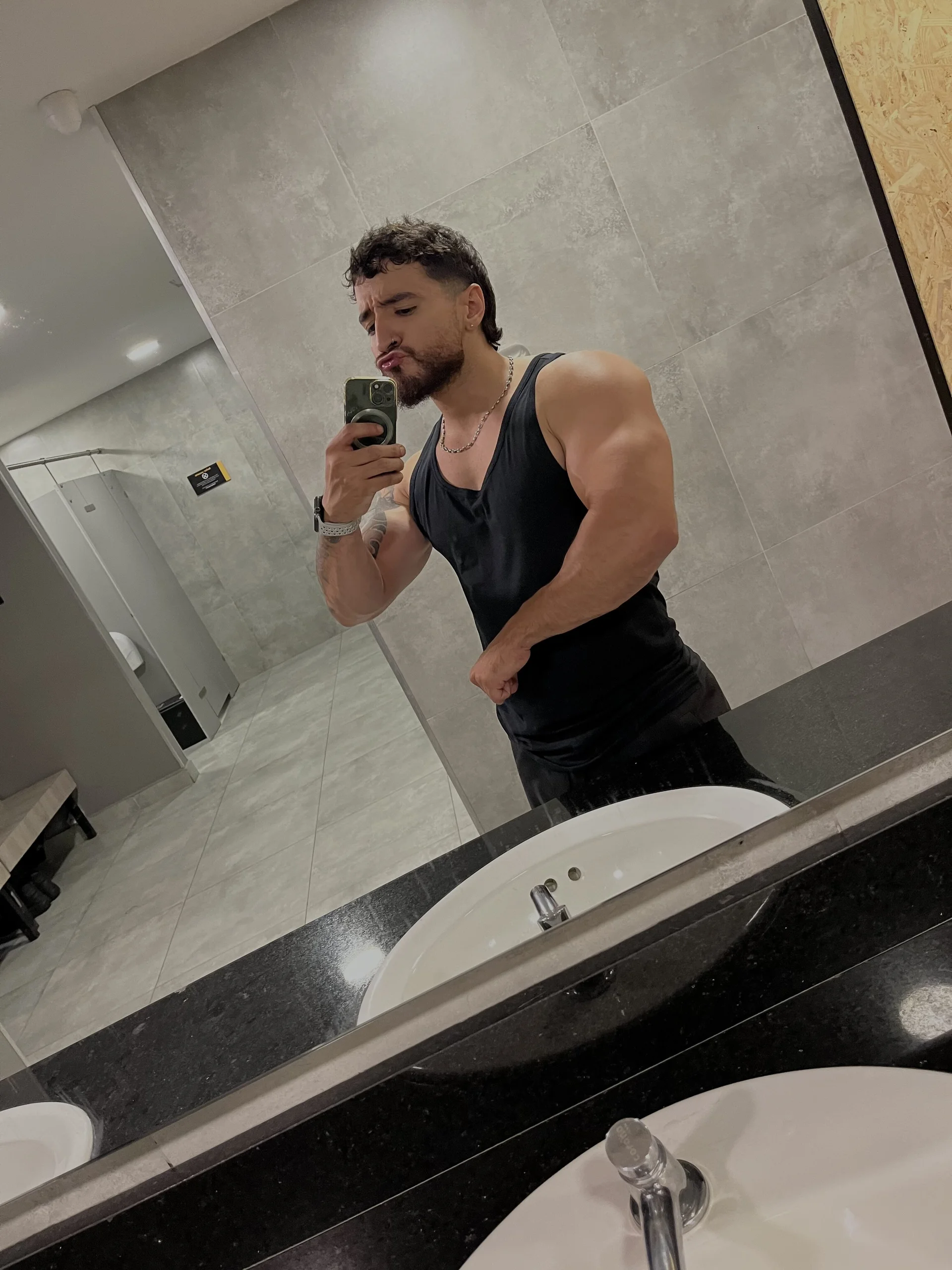 XXX Porn Photo of Nude bradley_martinez 33