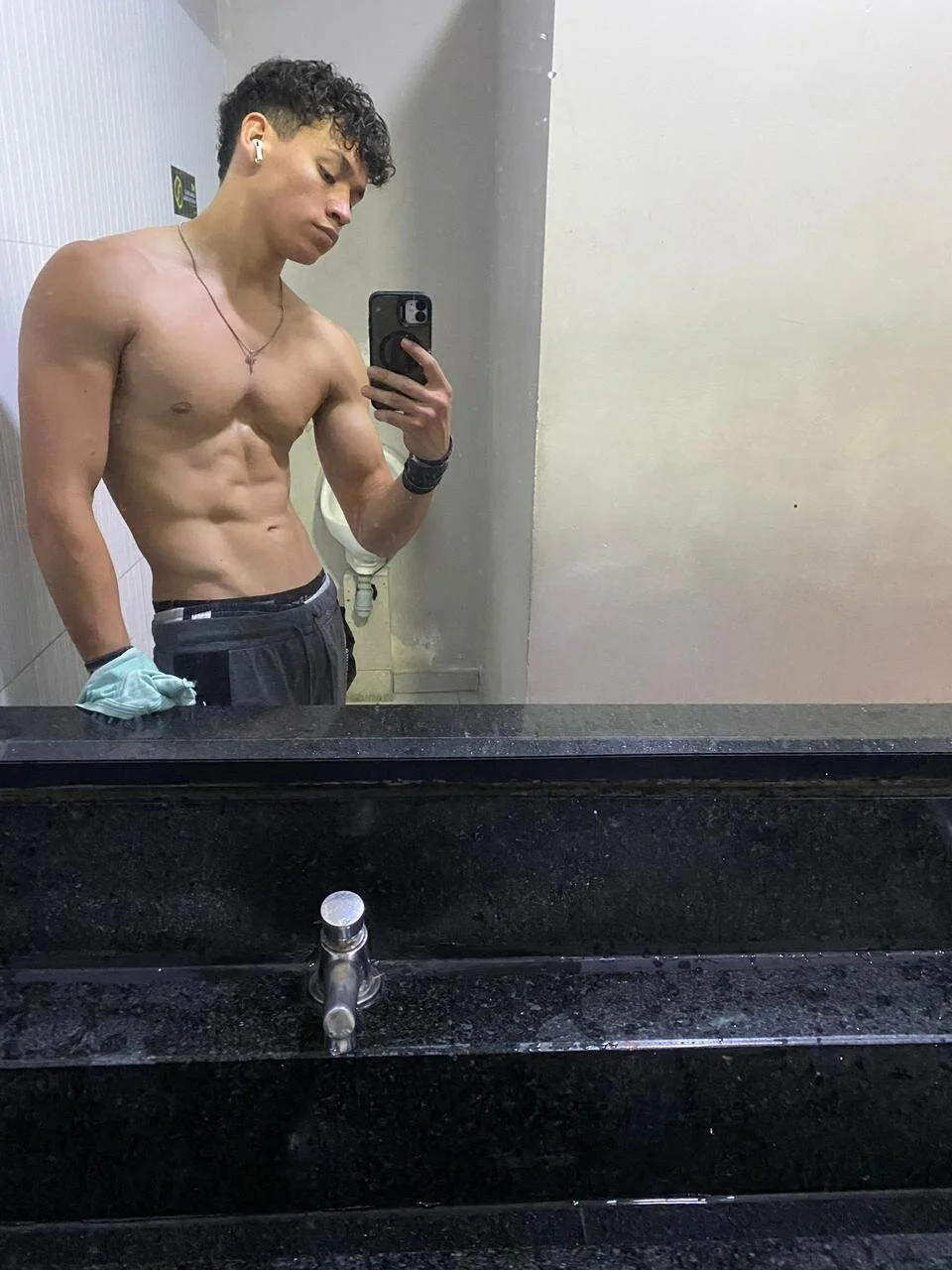XXX Porn Photo of Nude Luke_Muscle 19