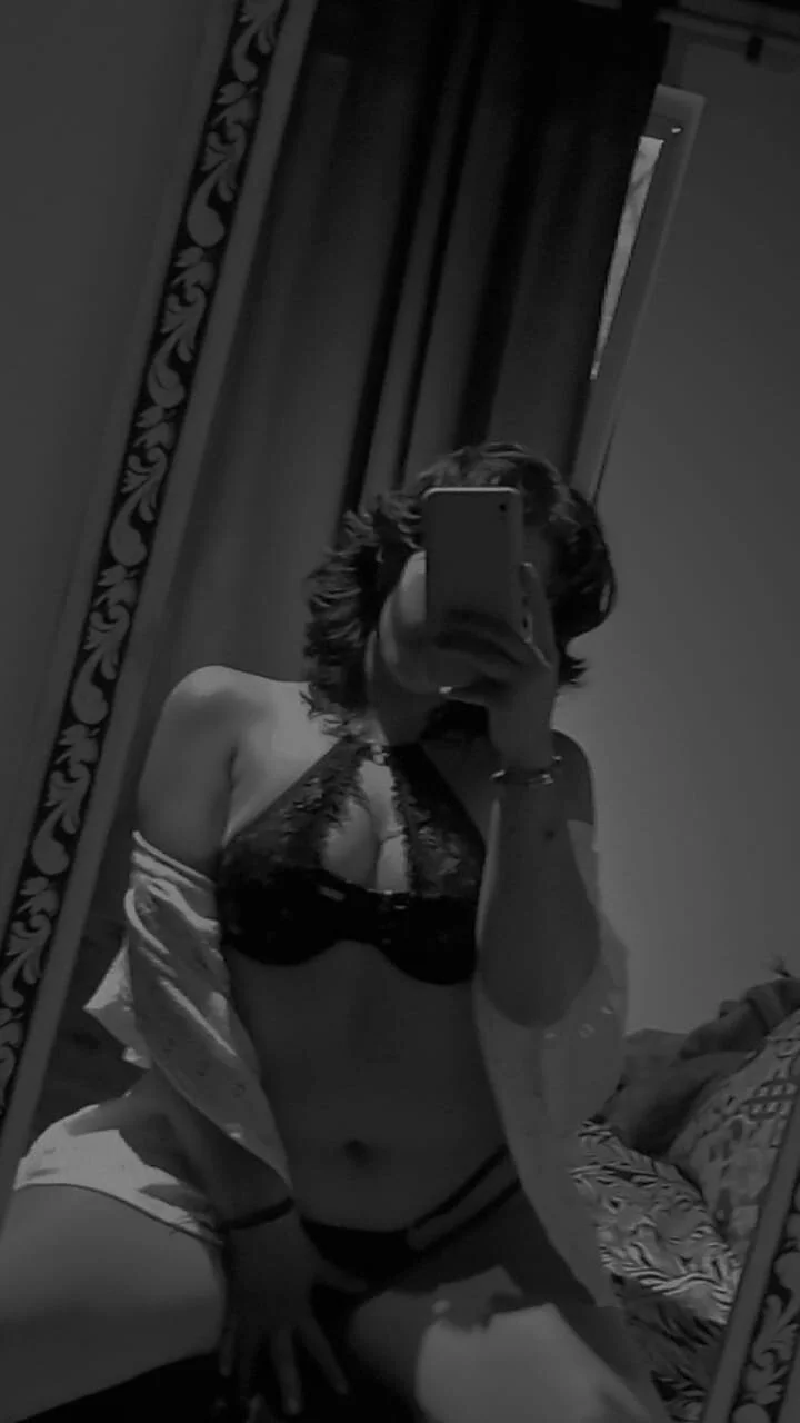 XXX Porn Photo of Nude Julieta_Hass 1