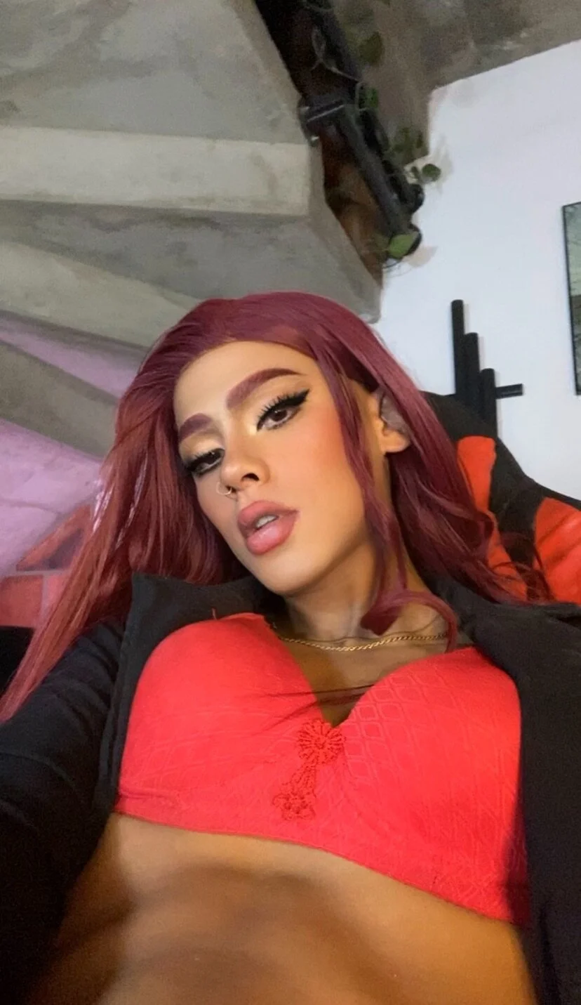 XXX Porn Photo of Nude Kylie_Hugecock 6