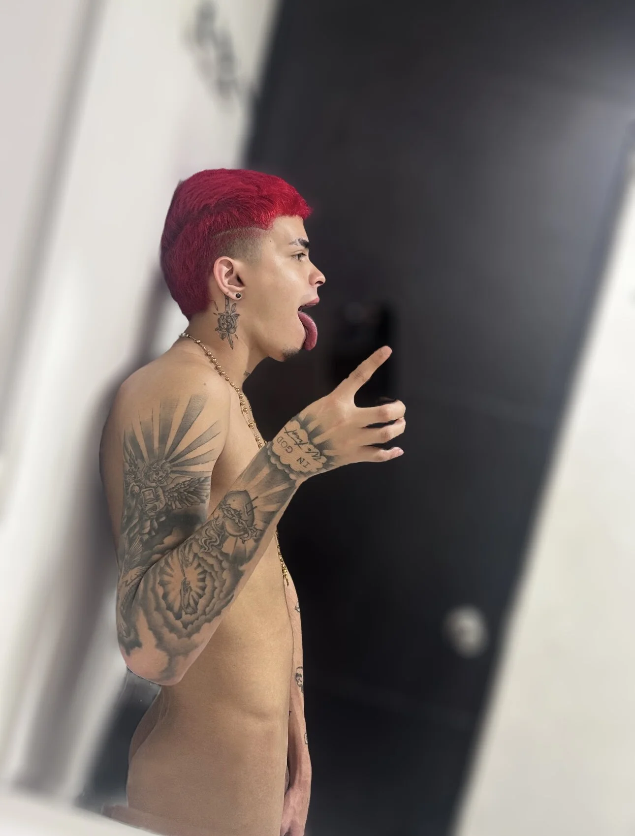 XXX Porn Photo of Nude huge_Santiago 44