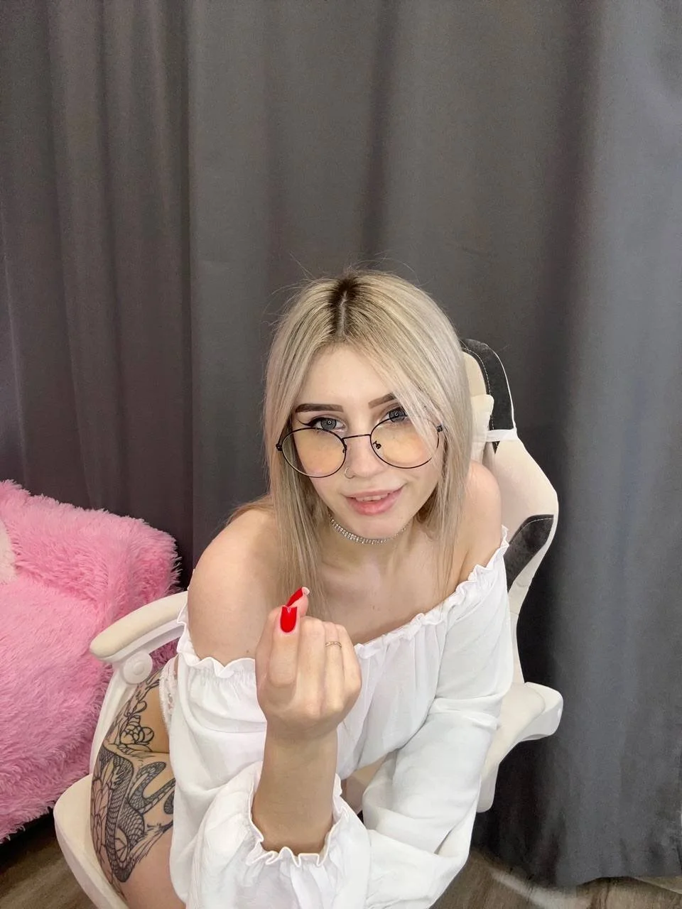 XXX Porn Photo of Nude adel_miller 2