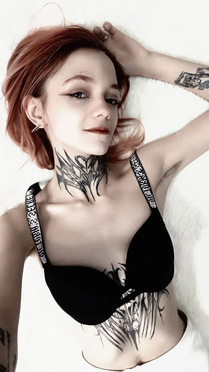 XXX Porn Photo of Nude ShadowEllie 2