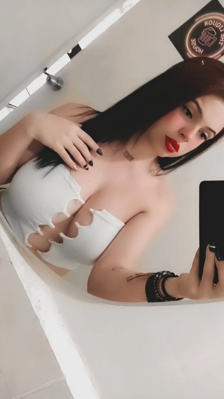 XXX Porn Photo of Nude dorothy_vegga 4