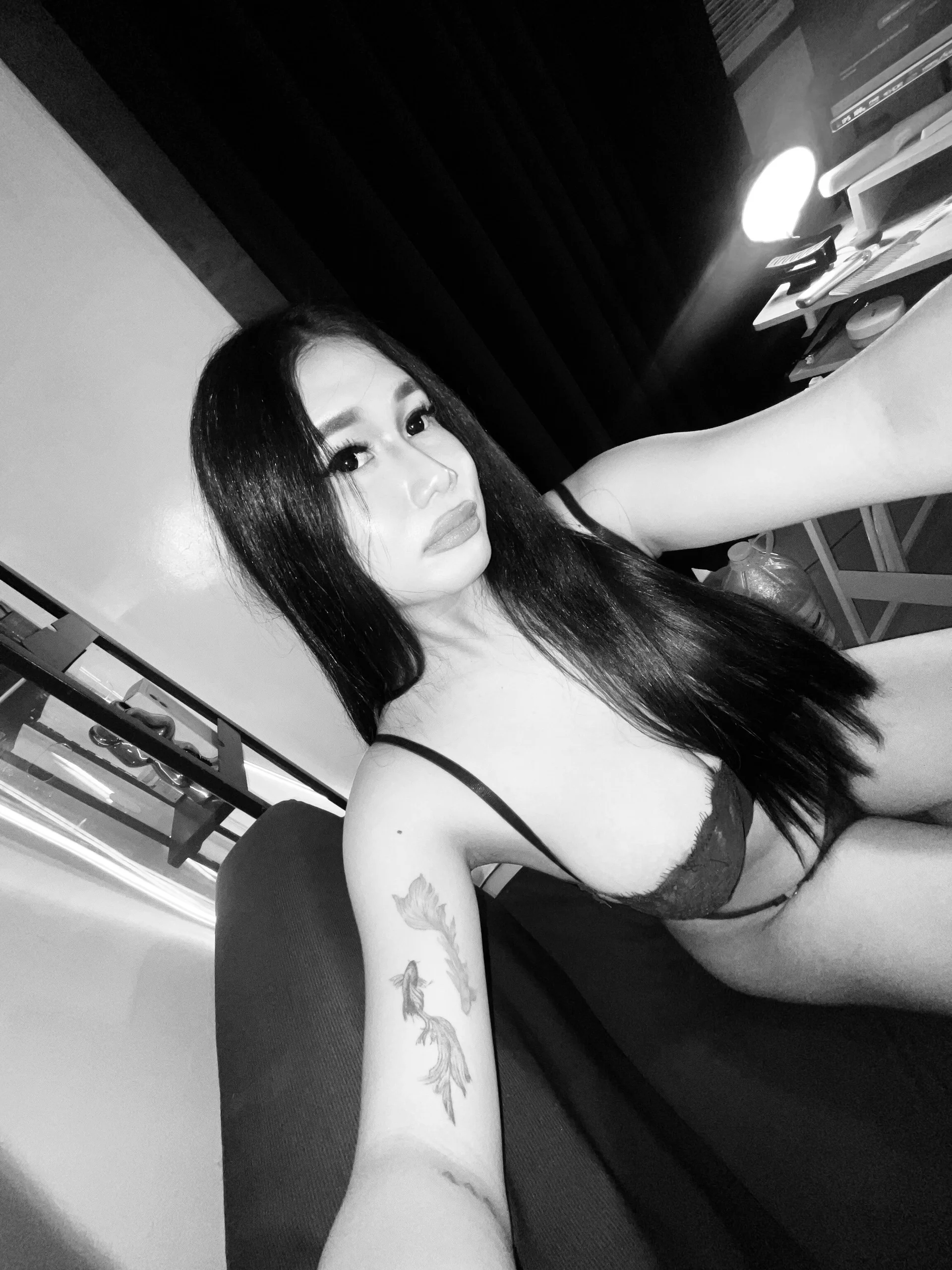 XXX Porn Photo of Nude CumdesireIyahx 10