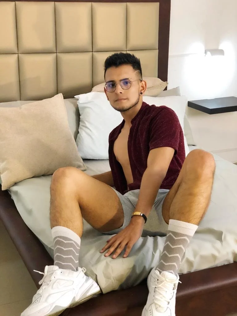 XXX Porn Photo of Nude Stud_samu 6