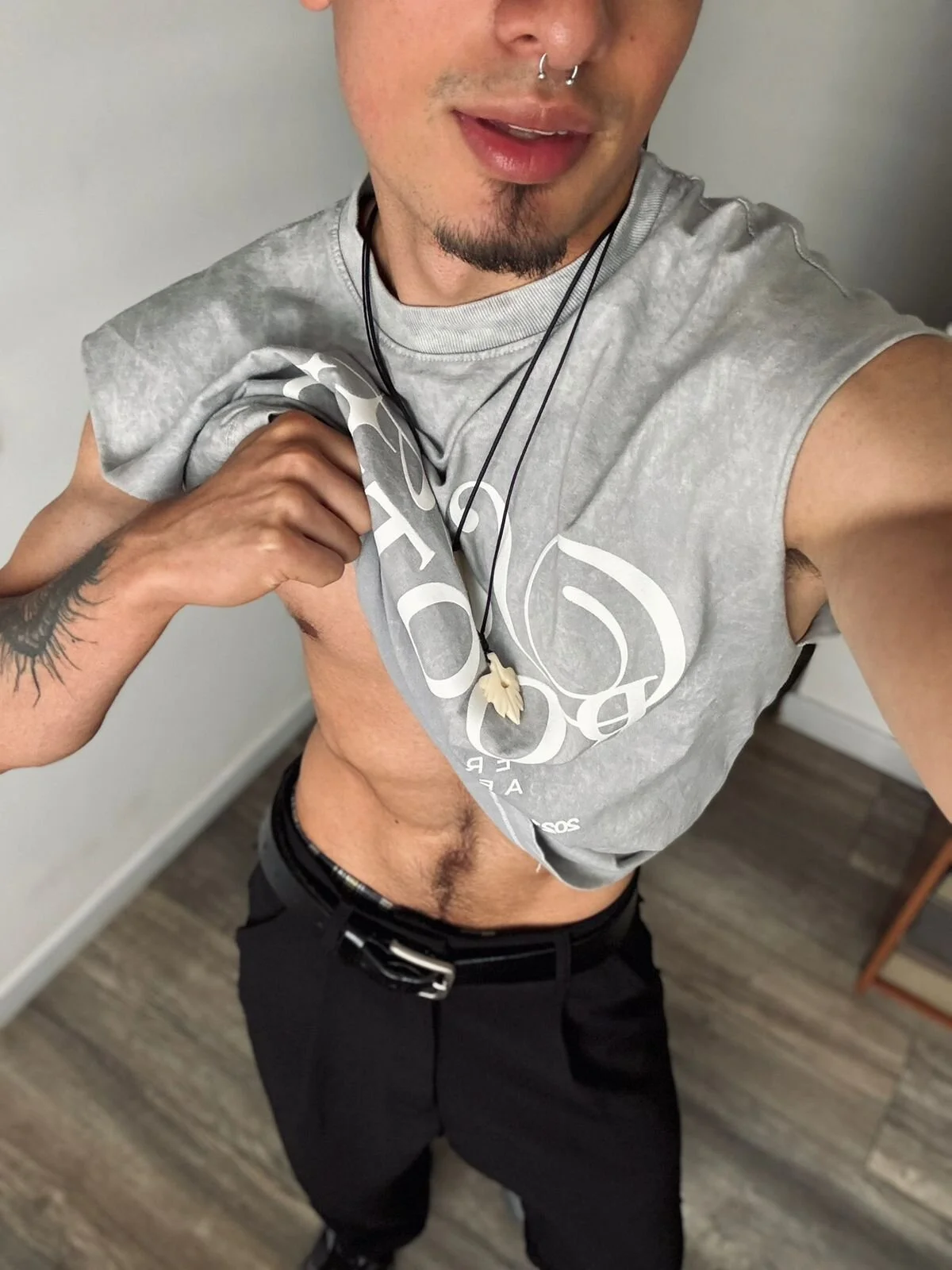 XXX Porn Photo of Nude Juliopaspi 2
