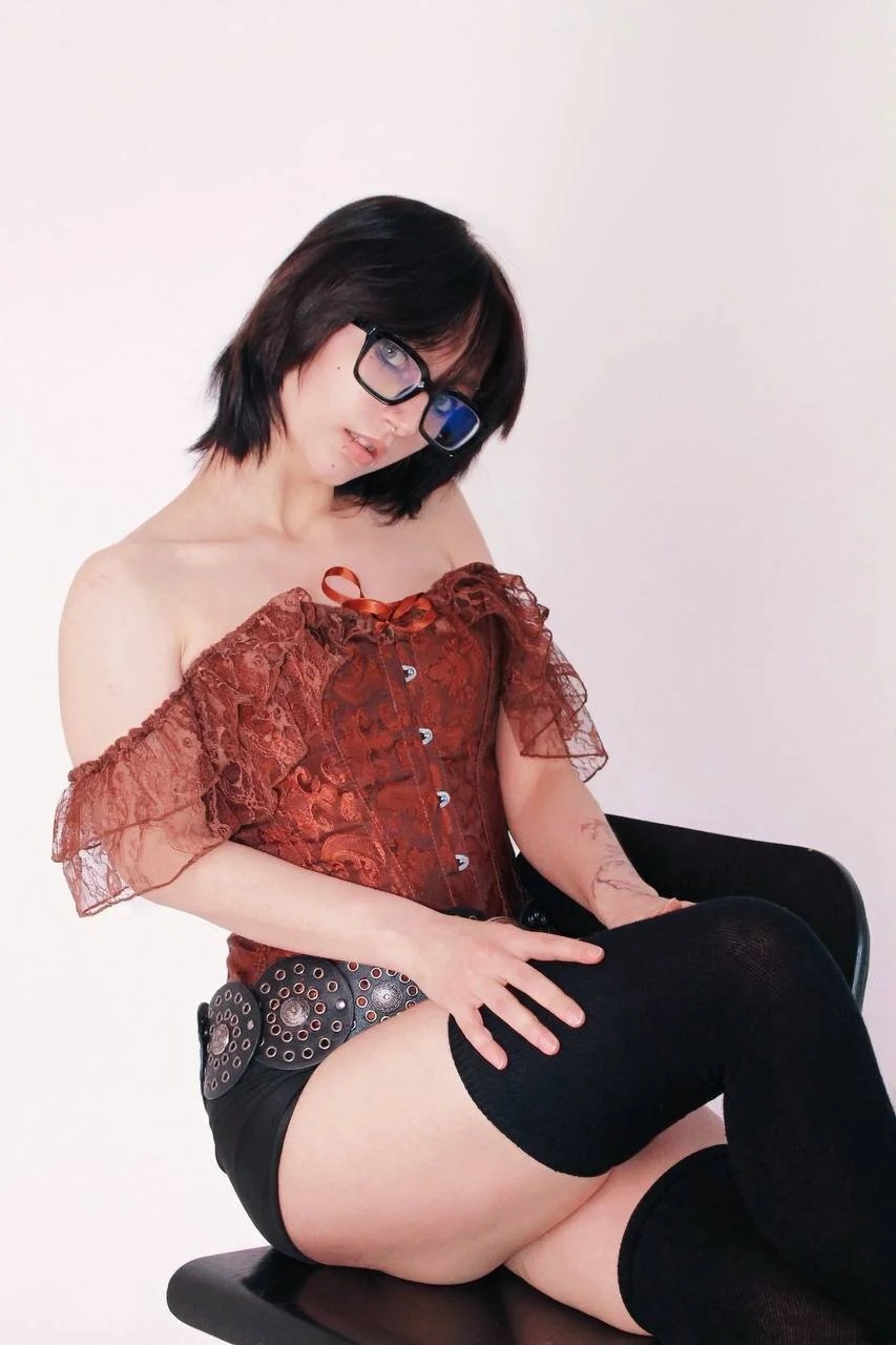 XXX Porn Photo of Nude LunaVogue 5