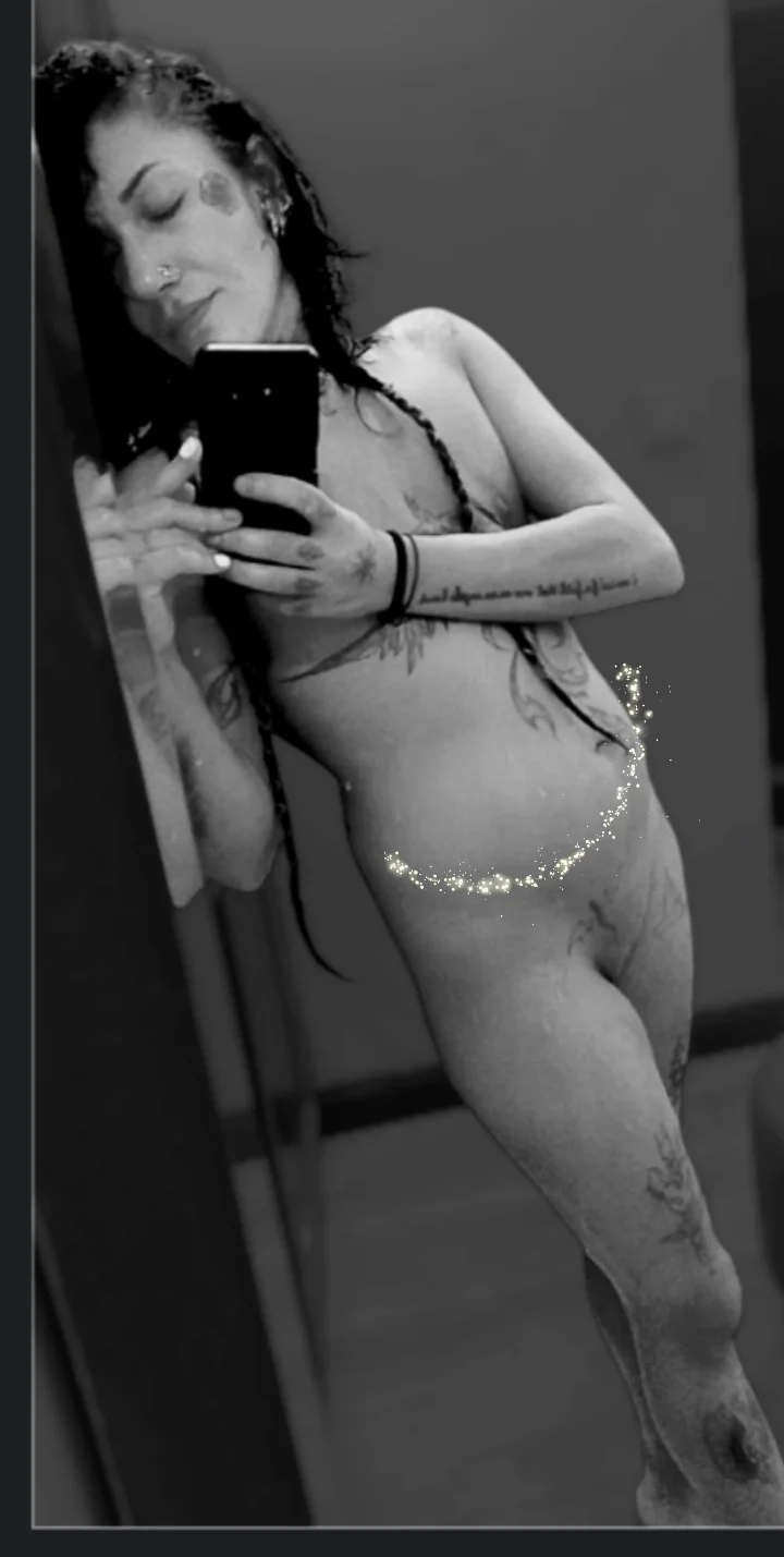 XXX Porn Photo of Nude ChocolateDARK_ 12