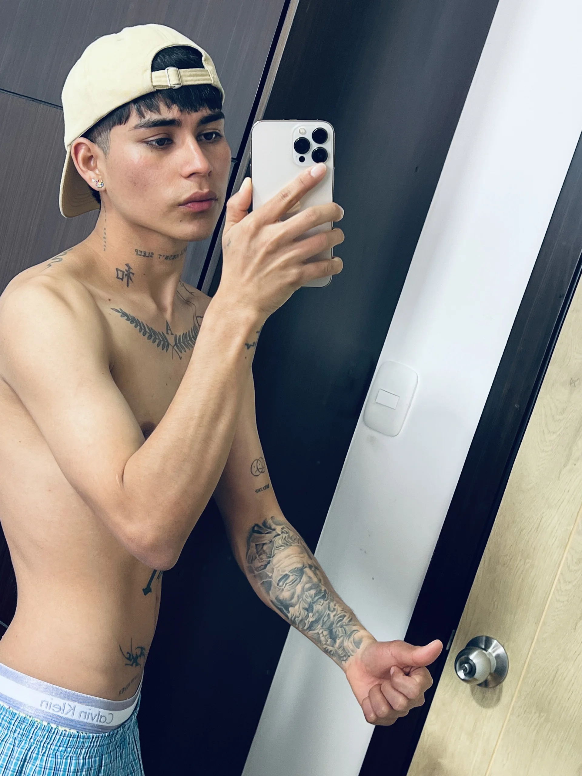 XXX Porn Photo of Nude lukasstrong_ 3