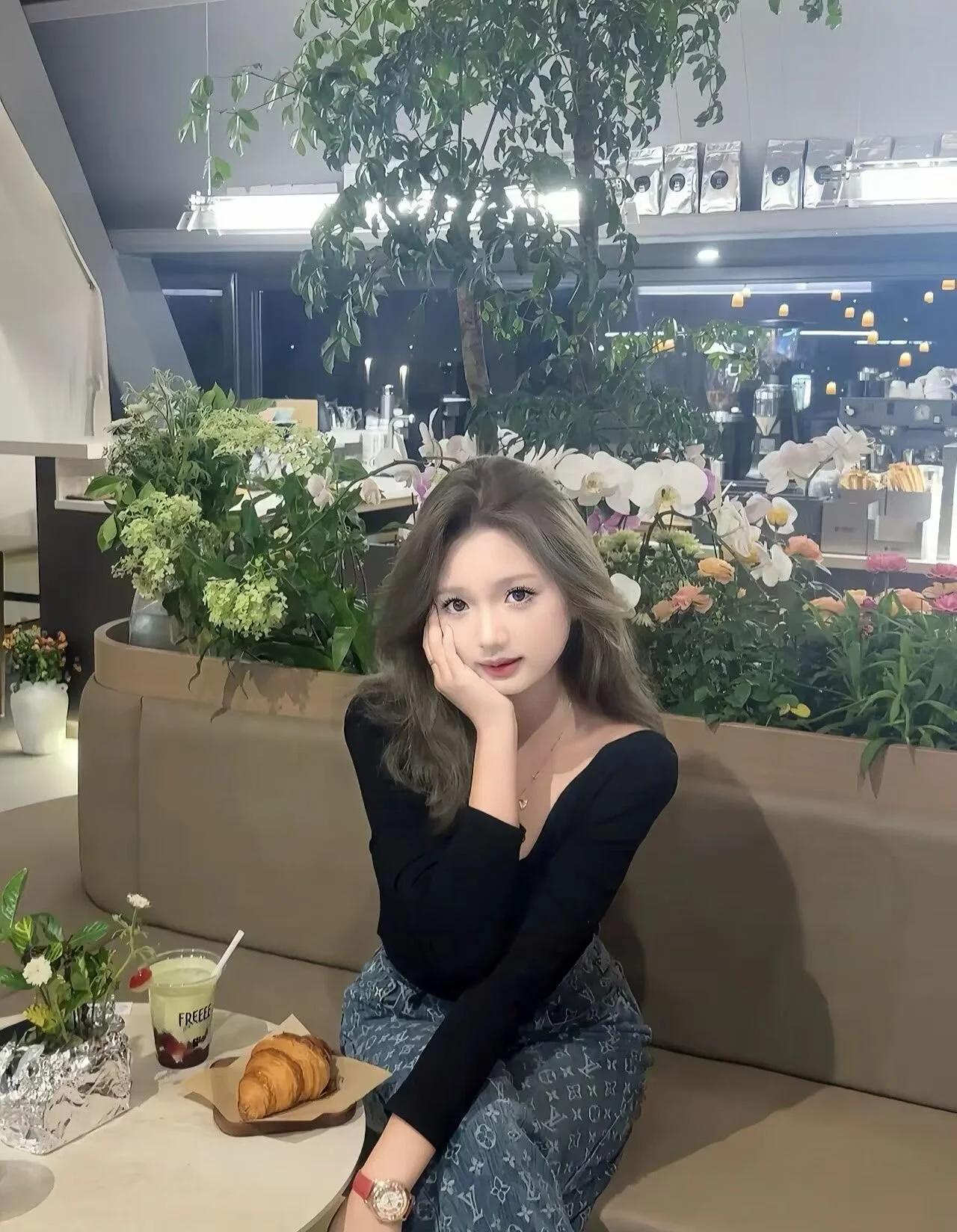 XXX Porn Photo of Nude AskedUnicef 1
