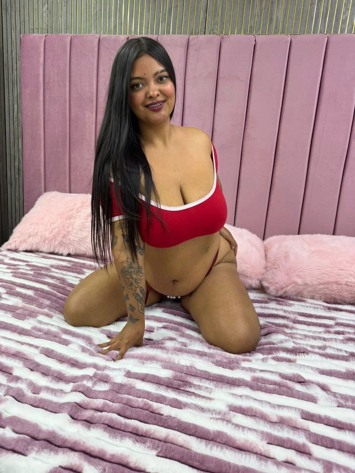 XXX Porn Photo of Nude emily_stuning 6