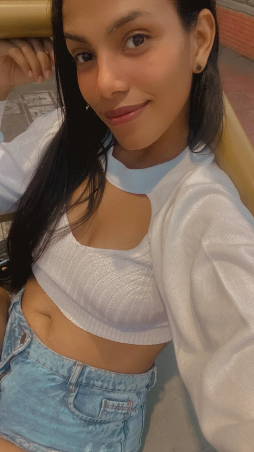 XXX Porn Photo of Nude ArielleMillerr- 2