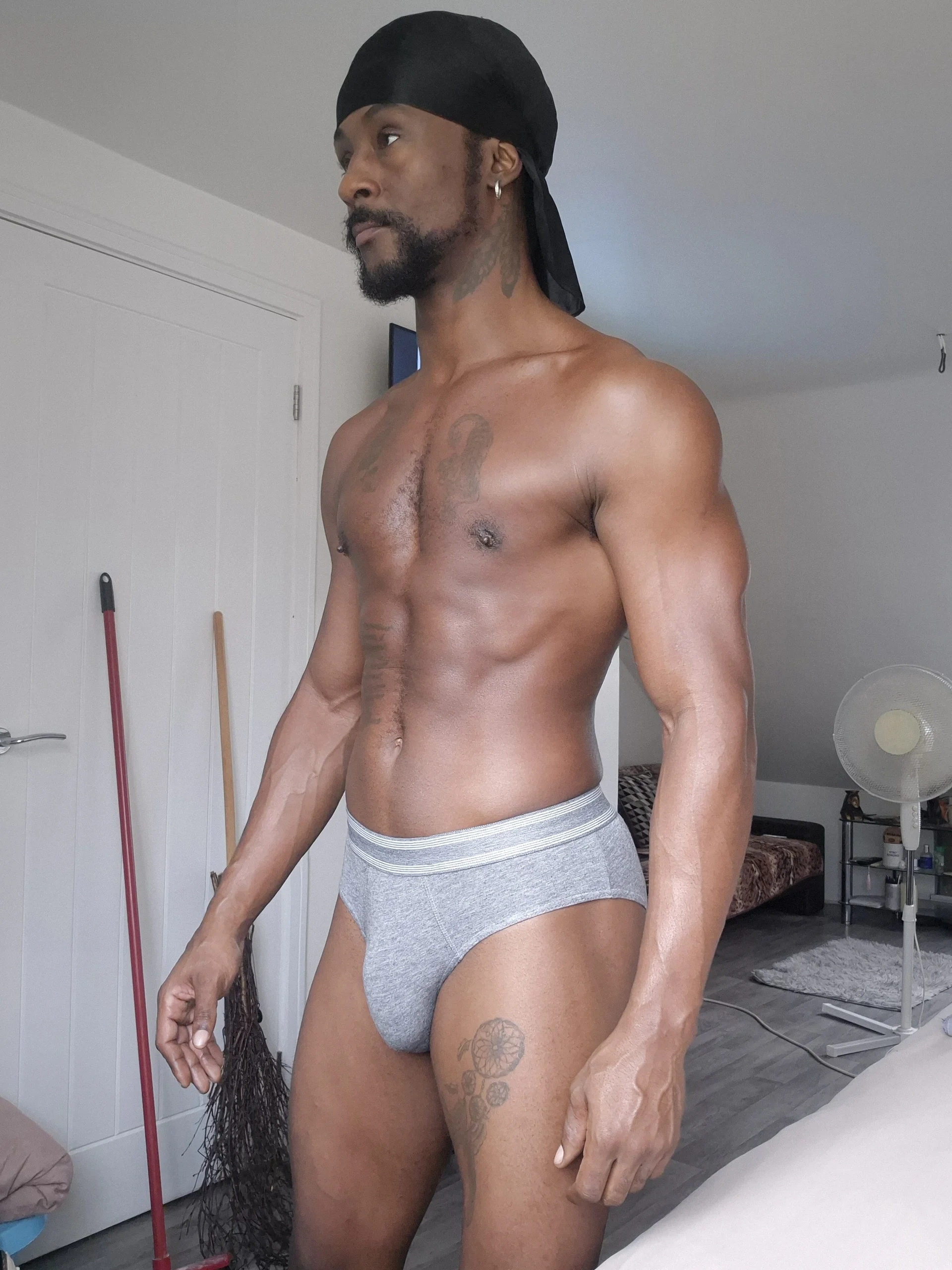 XXX Porn Photo of Nude Emmanuelninja 3