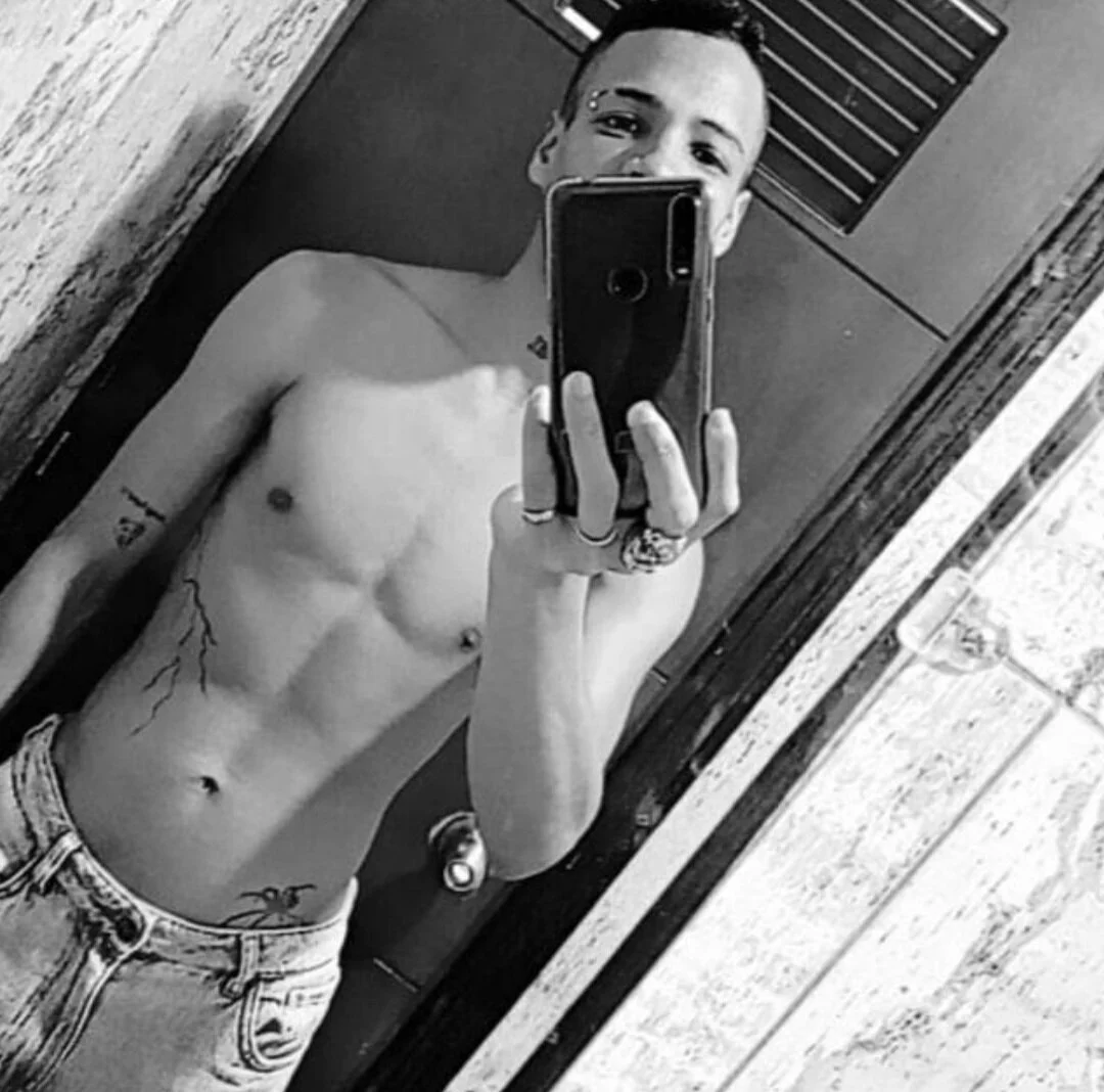 XXX Porn Photo of Nude Camilo19 2
