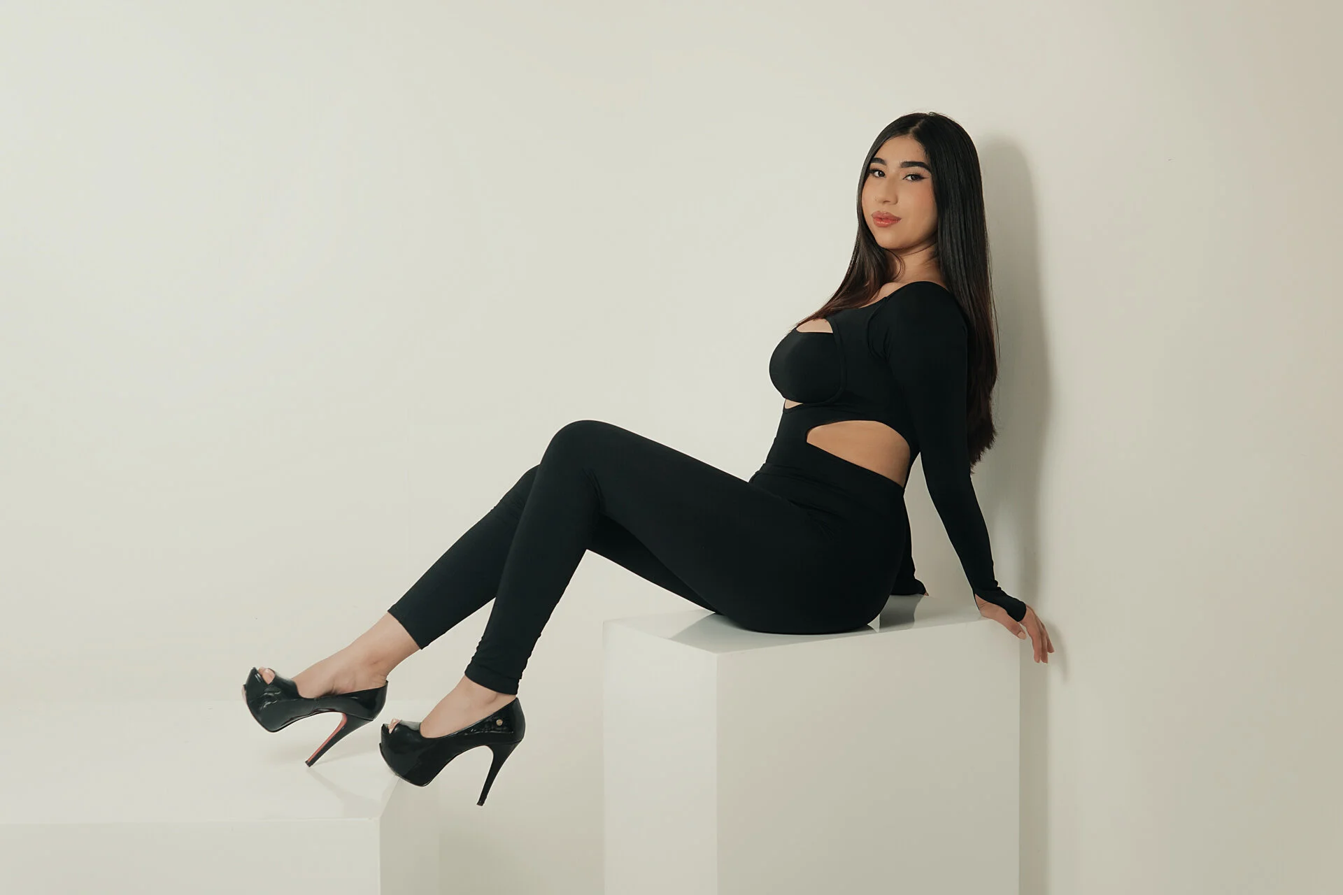 XXX Porn Photo of Nude MayaMoretti_ 2