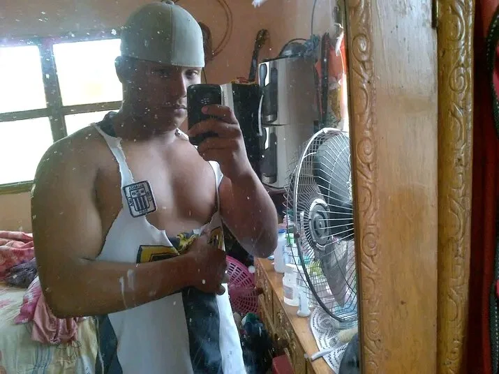 XXX Porn Photo of Nude derekmateo 4
