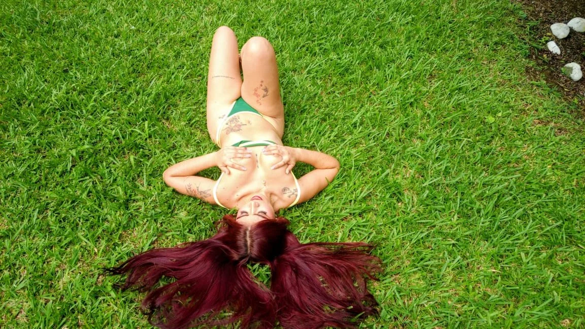XXX Porn Photo of Nude ZairaRoogue 1