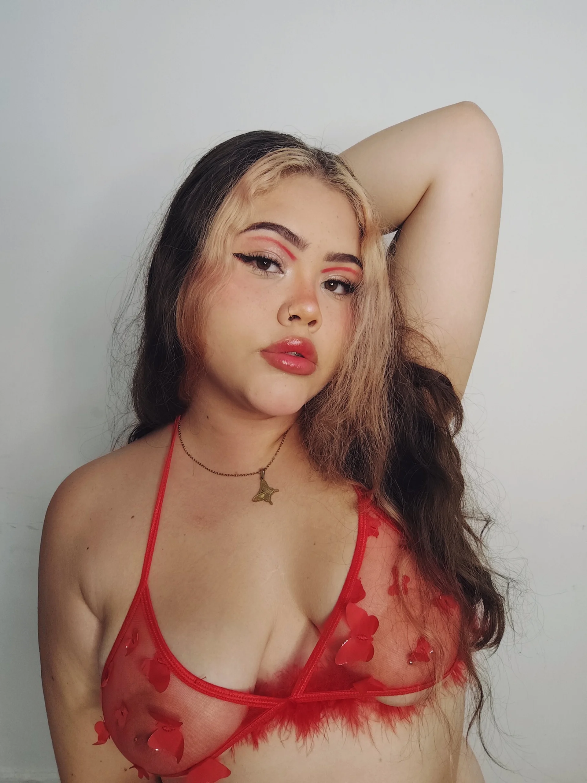 XXX Porn Photo of Nude Emma-Roy 15