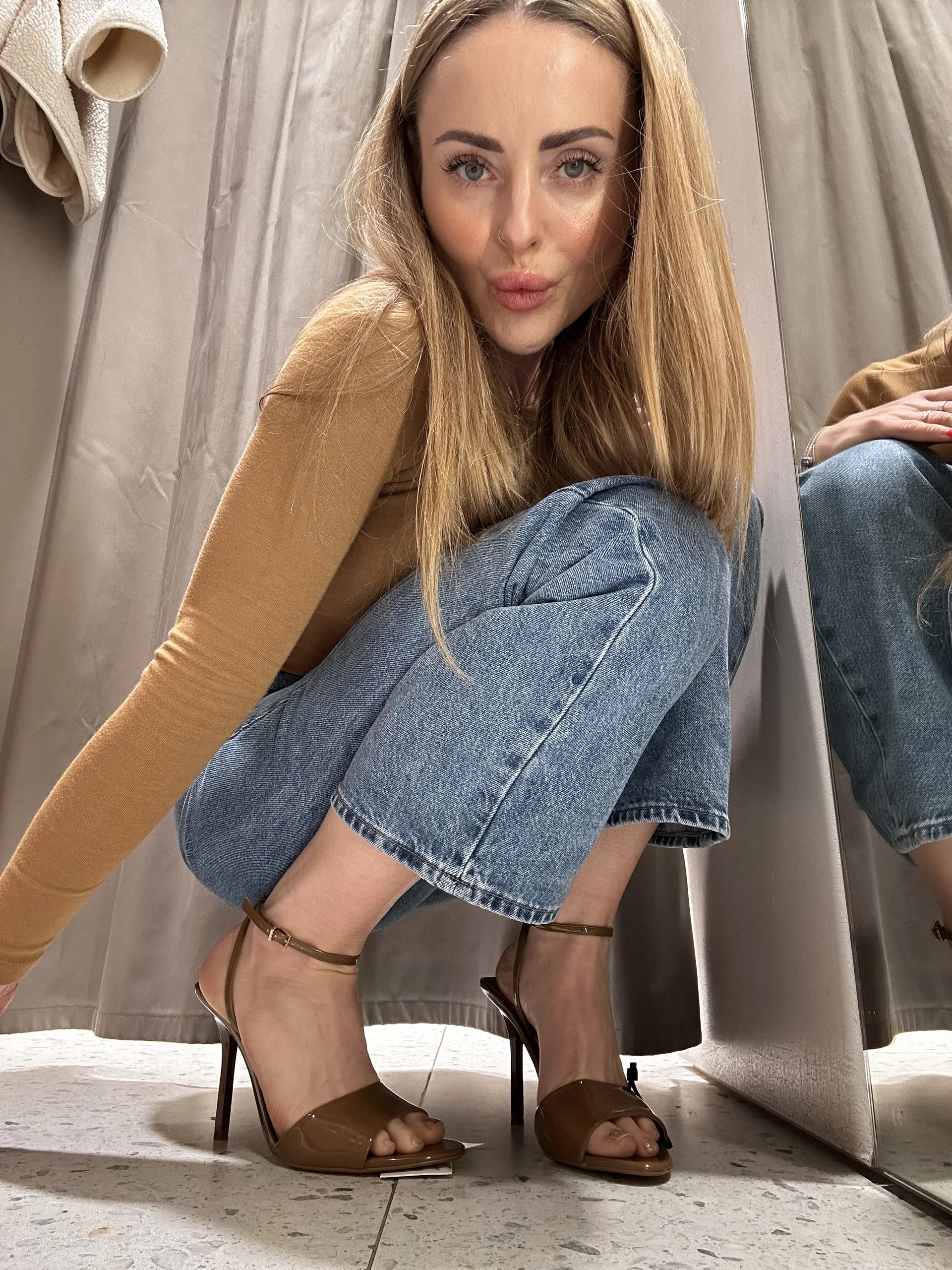 XXX Porn Photo of Nude EmaSalis 1