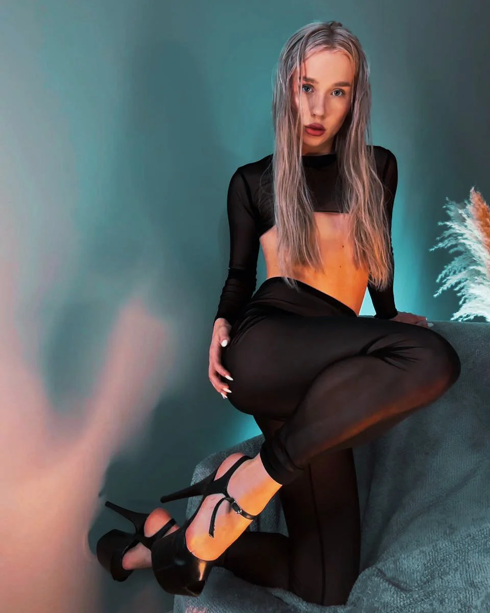 XXX Porn Photo of Nude KittenFang 2
