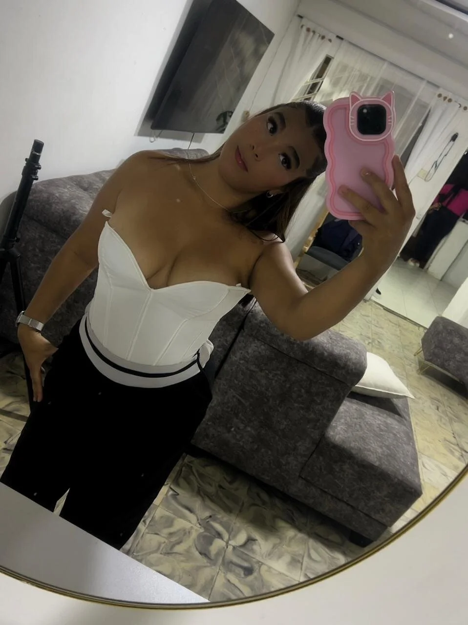 XXX Porn Photo of Nude sarakarter 4