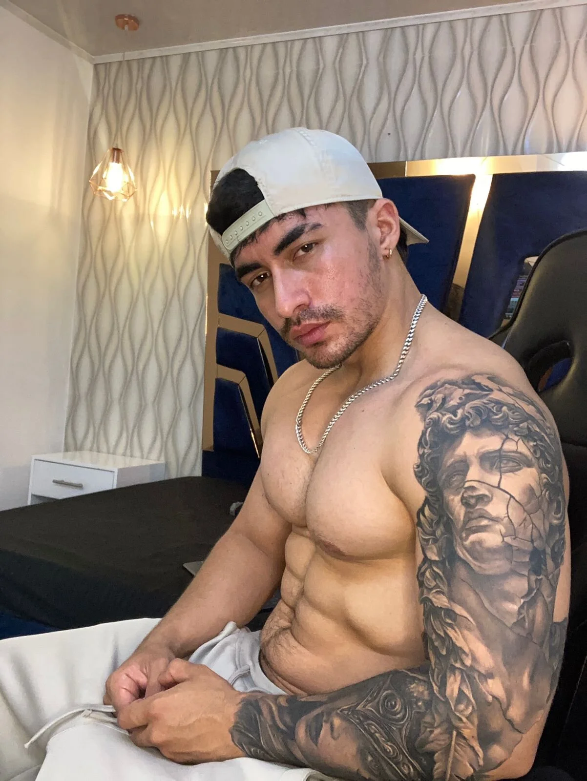 XXX Porn Photo of Nude Brad_Summer 84