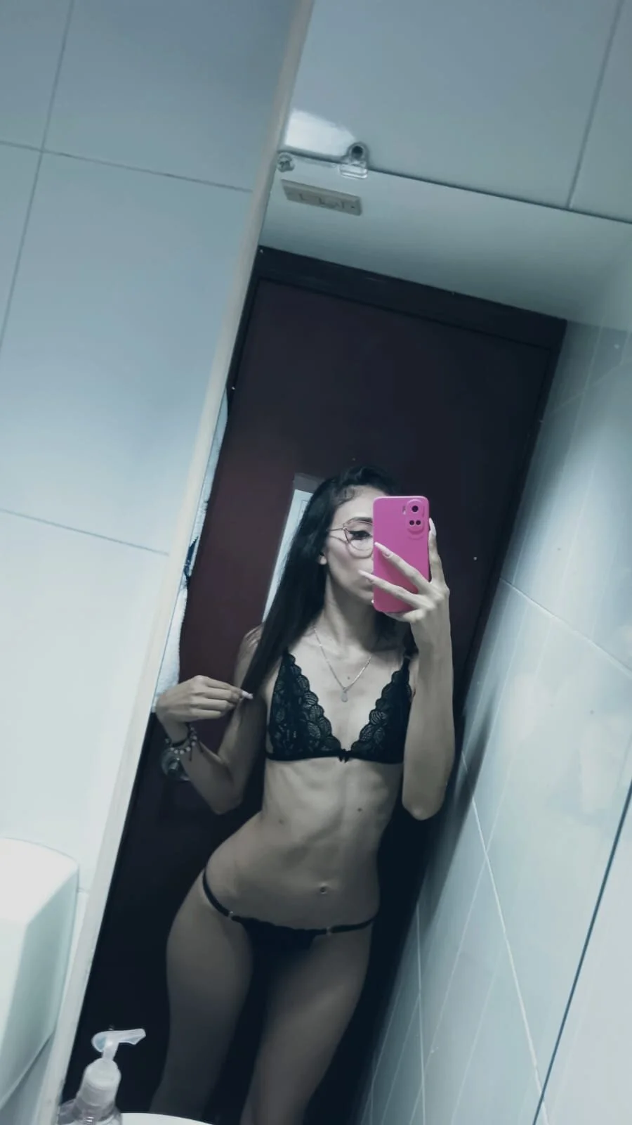 XXX Porn Photo of Nude doll_bella_ 2