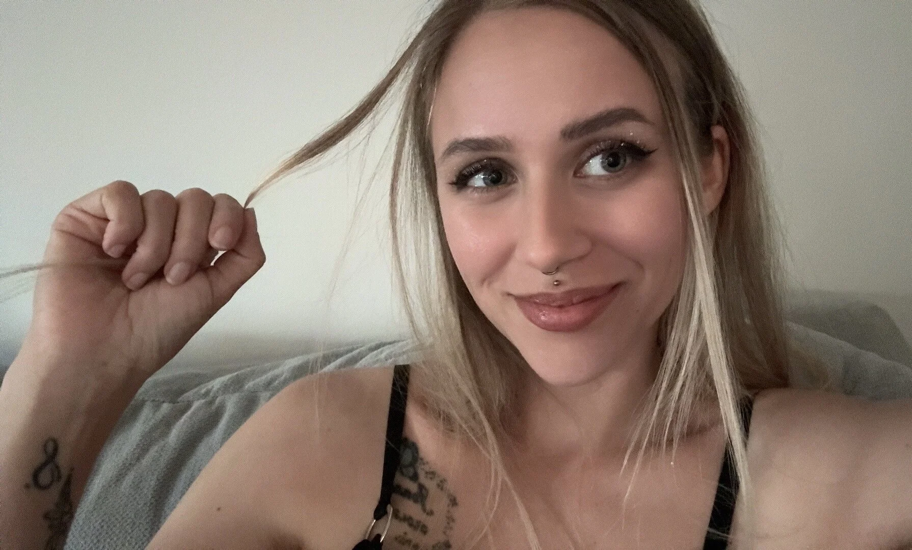 XXX Porn Photo of Nude lunawolf21 4