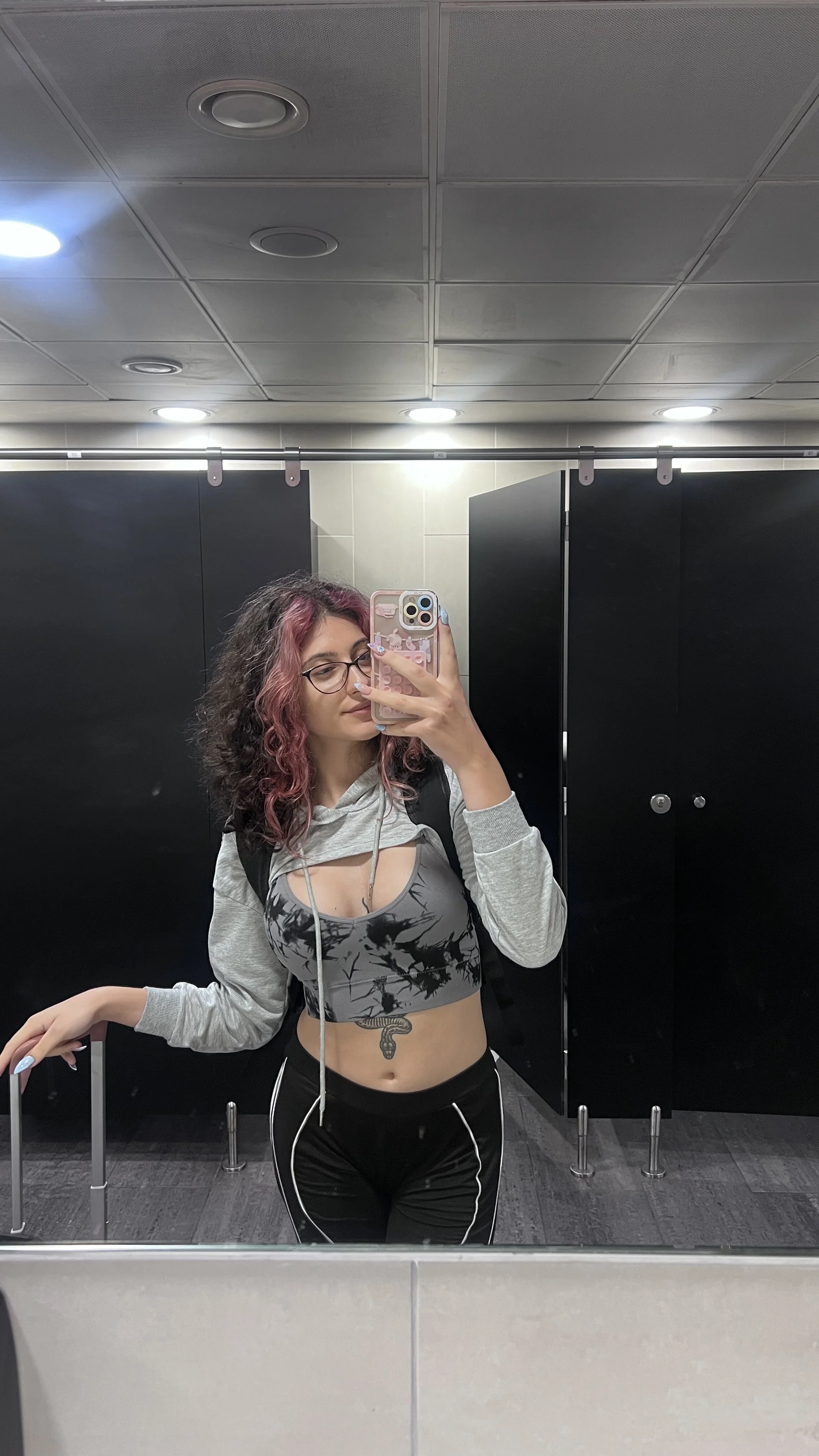 XXX Porn Photo of Nude Clitarosaurusrexi 13