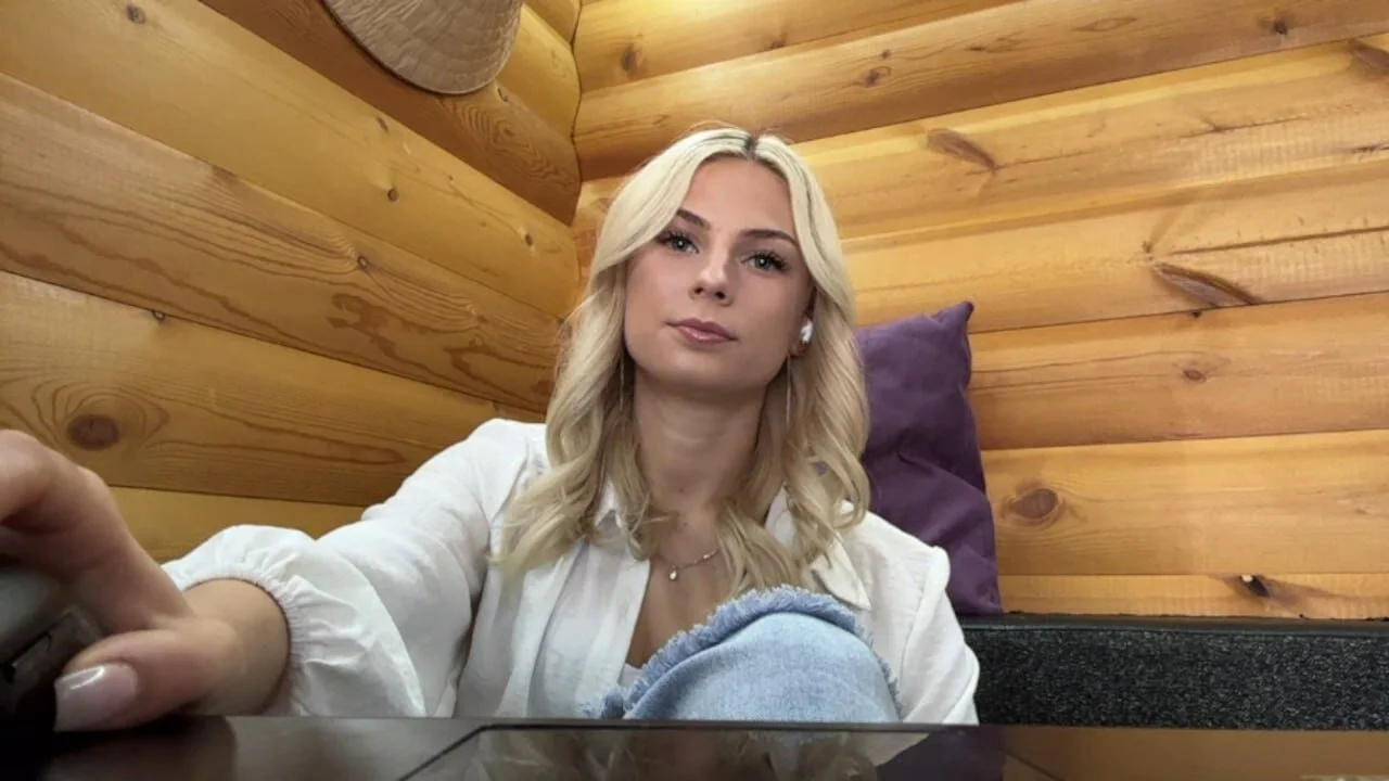 XXX Porn Photo of Nude MirandaKunda 19