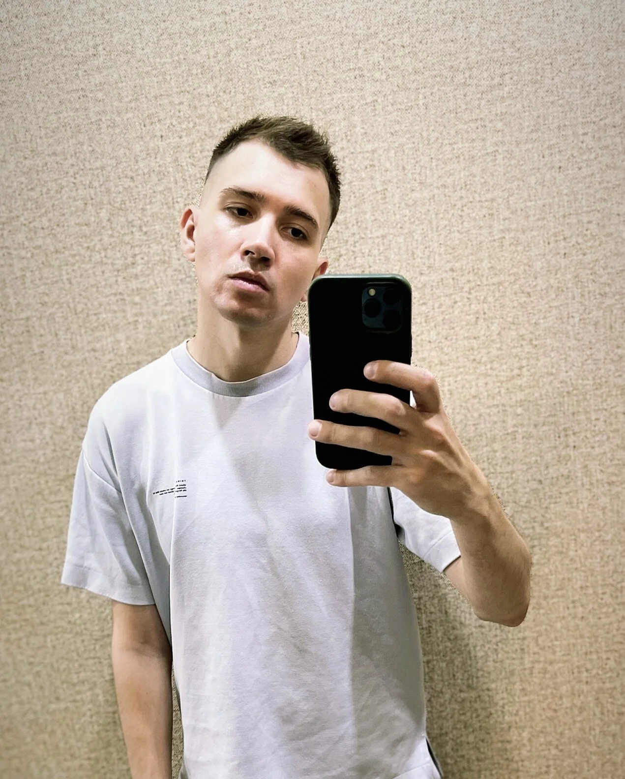 XXX Porn Photo of Nude biguncutversboy1 15