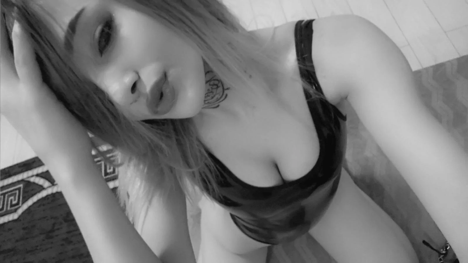XXX Porn Photo of Nude blondie_muller 1