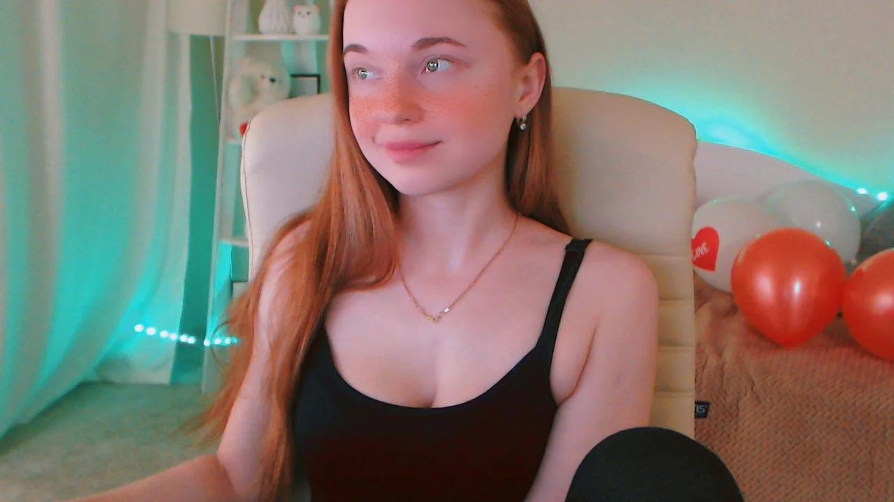 XXX Porn Photo of Nude MiaRedFox 9